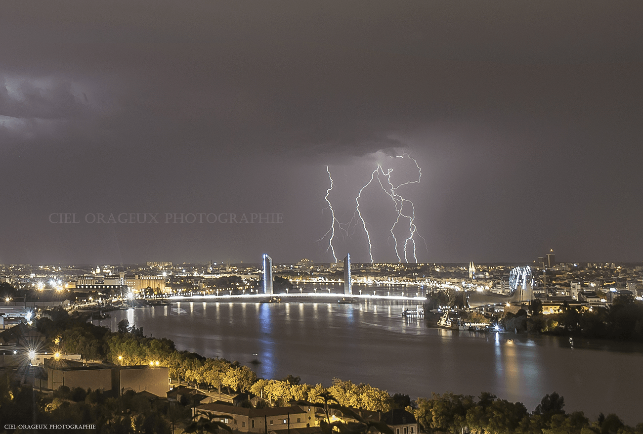 Quintuple impacts sur l'agglo bordelaise - 14/08/2017 23:42 - Mickael Cumulus