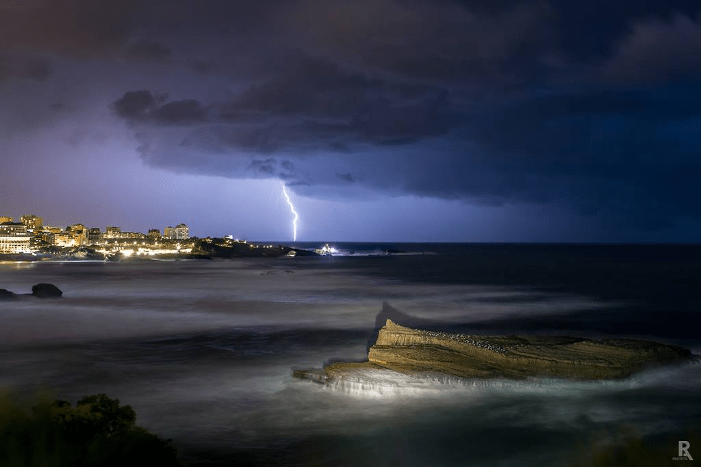 Belle ambiance sur Biarritz en fin de soirée. - 15/09/2016 00:00 - Romain ARCHIMBAUD