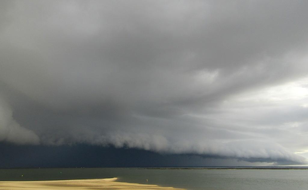 Arcus sur la Bassin d'Arcachon - 16/09/2017 09:17 - Mathieu TAILLADE