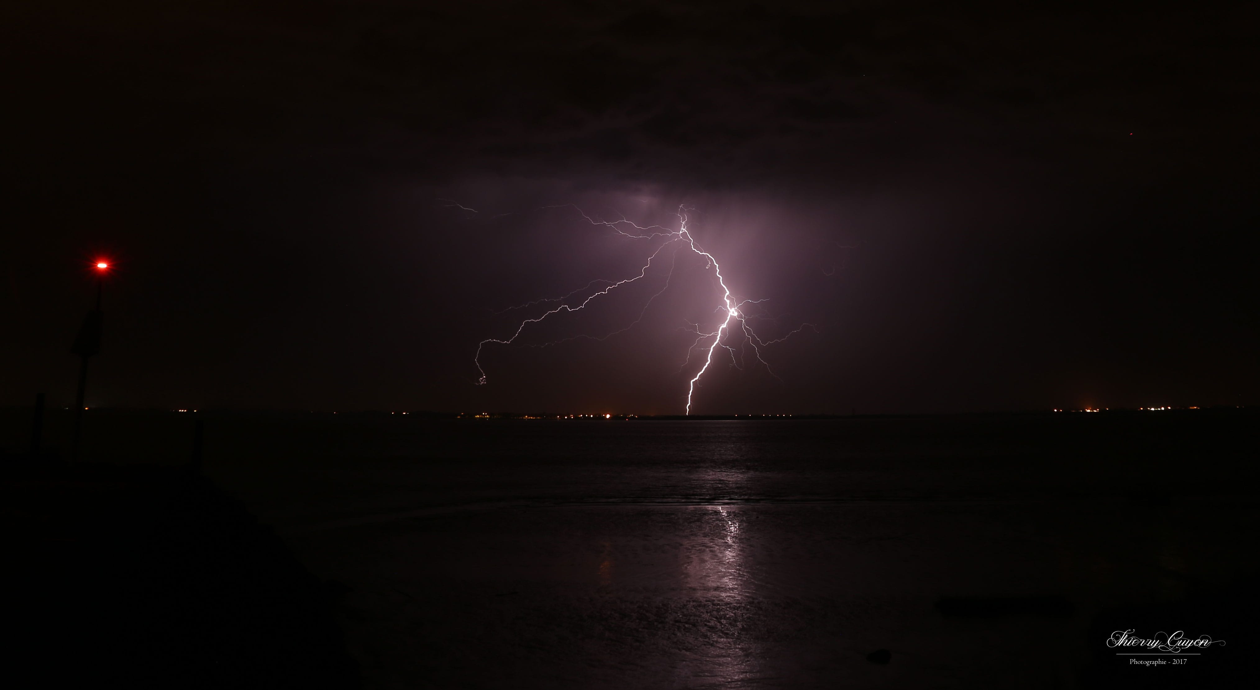 Saint-Ciers-sur-Gironde port des Callonges - 27/05/2017 01:12 - Thierry GUYON