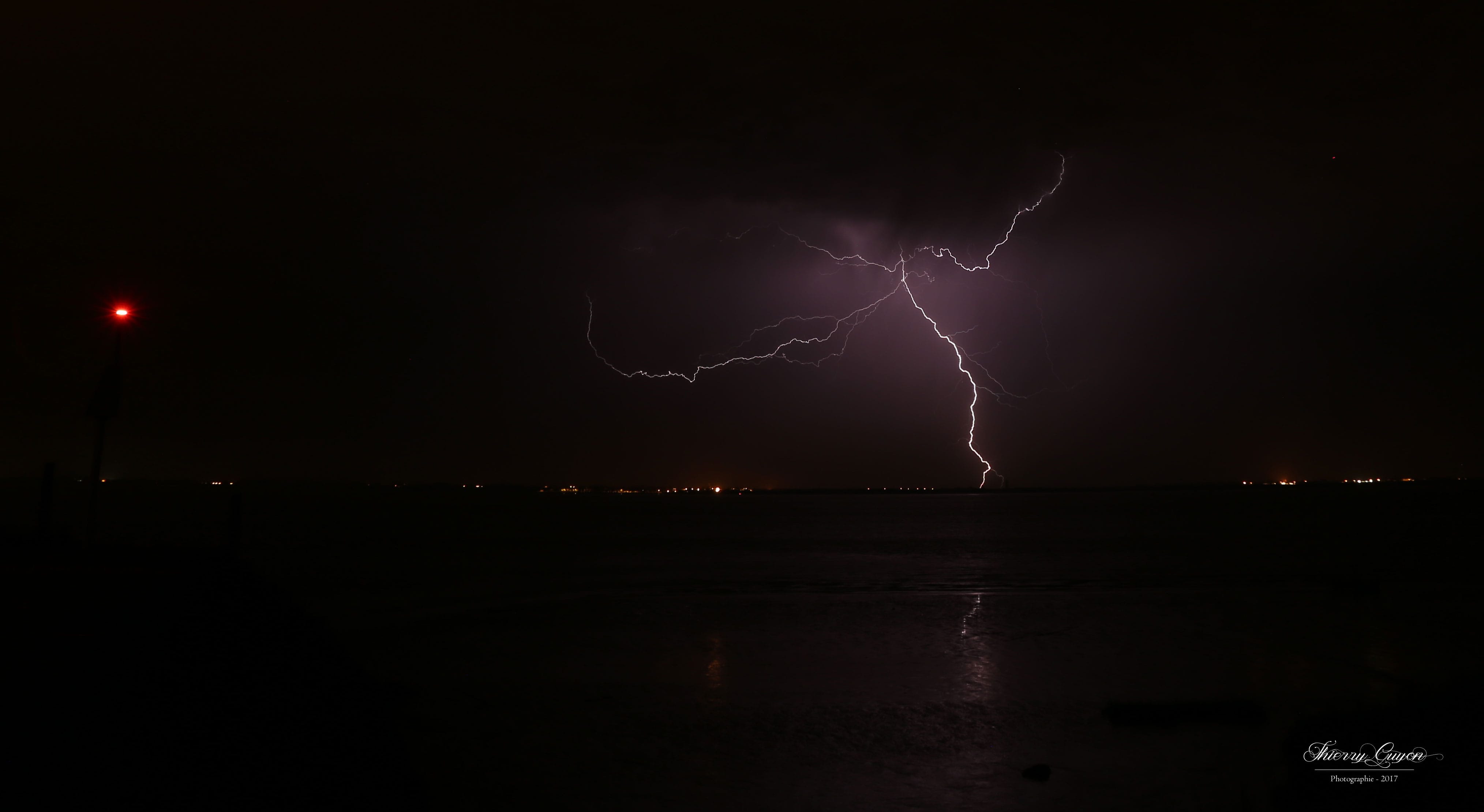 Saint-Ciers-sur-Gironde port des Callonges - 27/05/2017 01:14 - Thierry GUYON