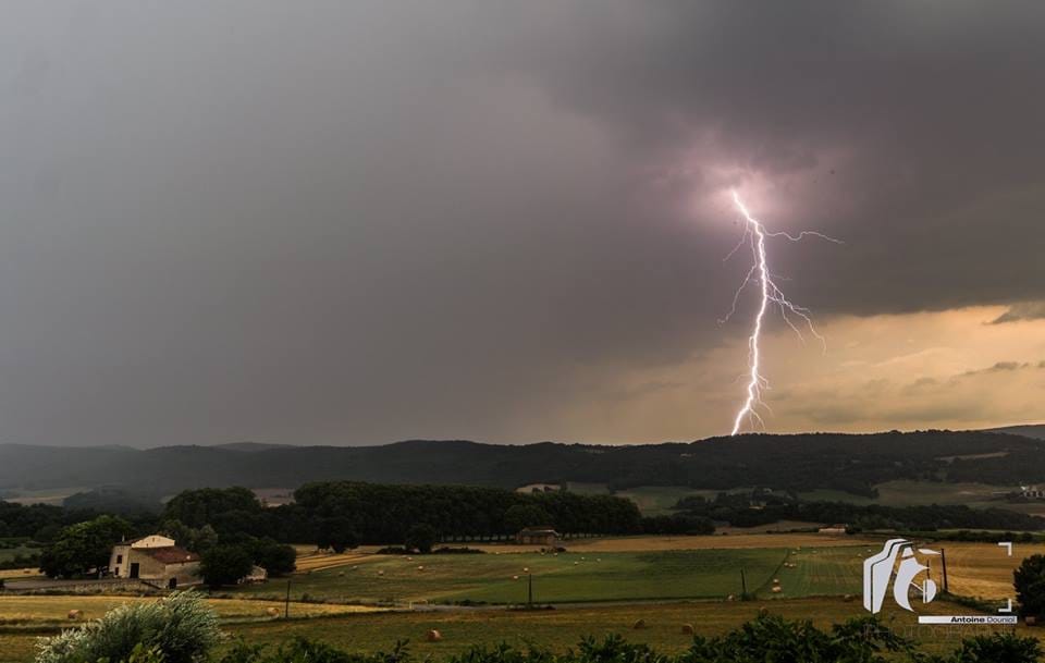 Orage sur le luberon - 03/08/2018 17:30 - Antoine Douniol