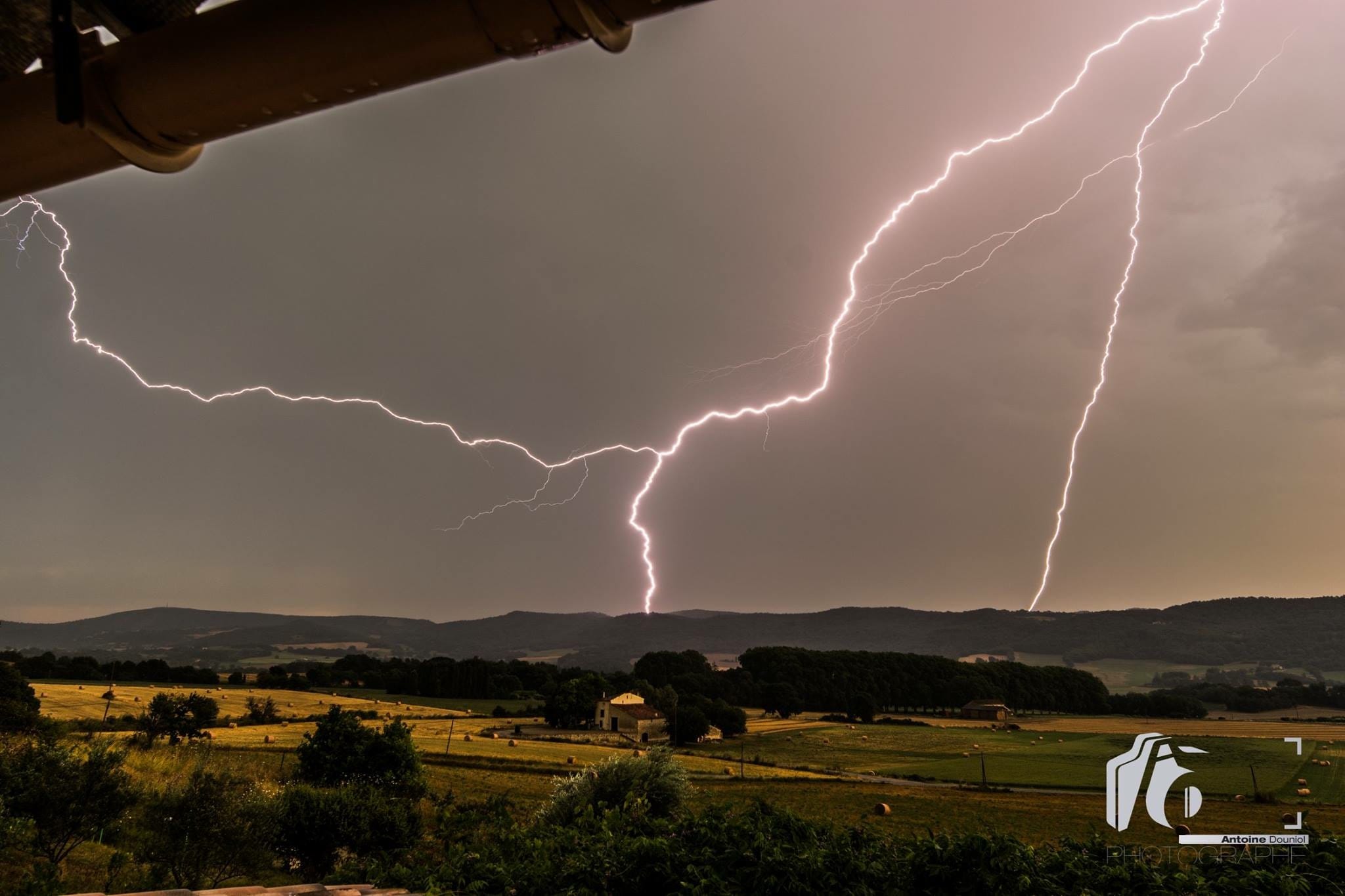 Orage sur le luberon - 03/08/2018 19:00 - Antoine Douniol