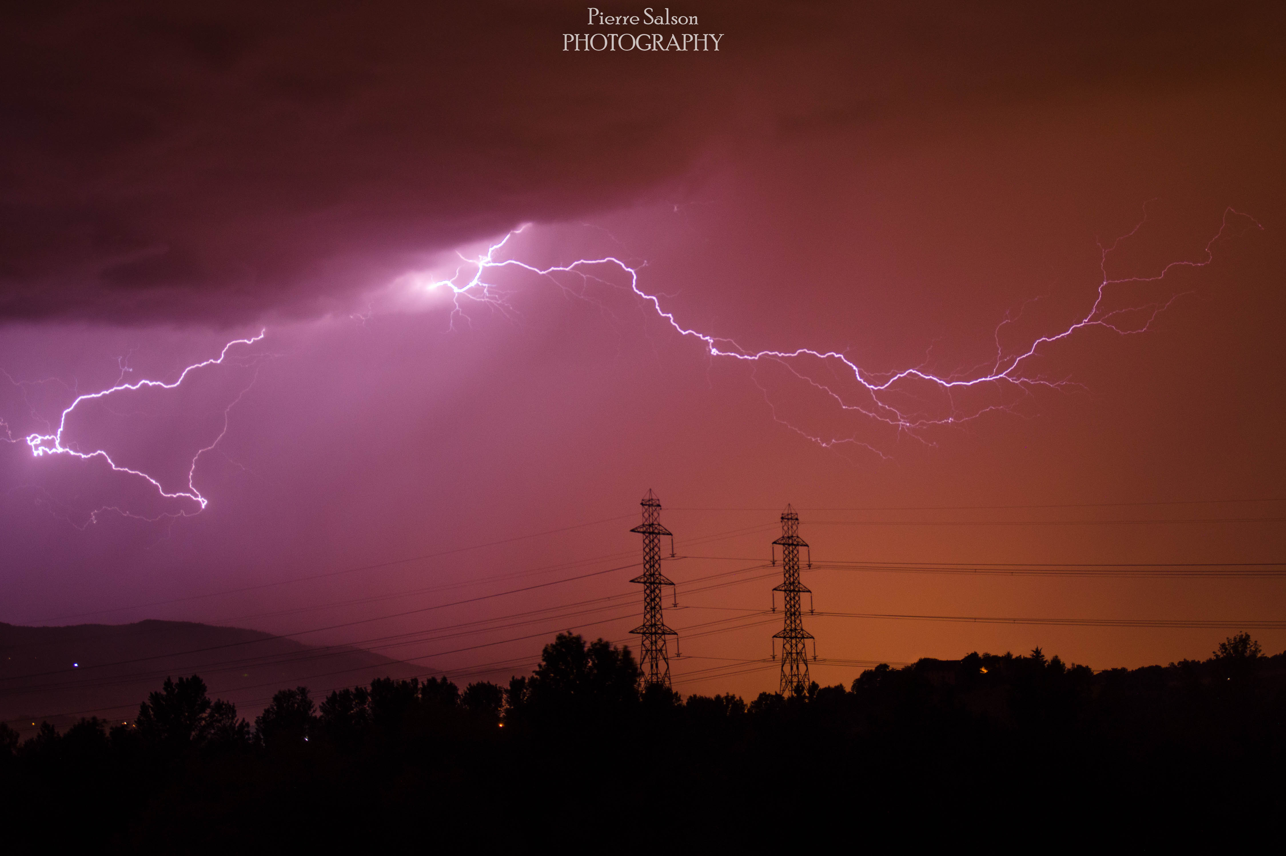 Ambiance électrique hier soir dans le bassin Chambérien - 04/07/2018 22:31 - Pierre Salson