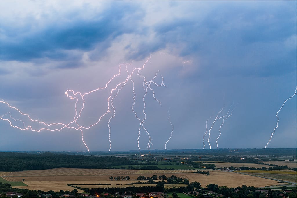 Orage du 4 juillet 2018
Saint Denis en Bugey (01)
Stack de 3 photos - 04/07/2018 21:07 - Simon VENIN