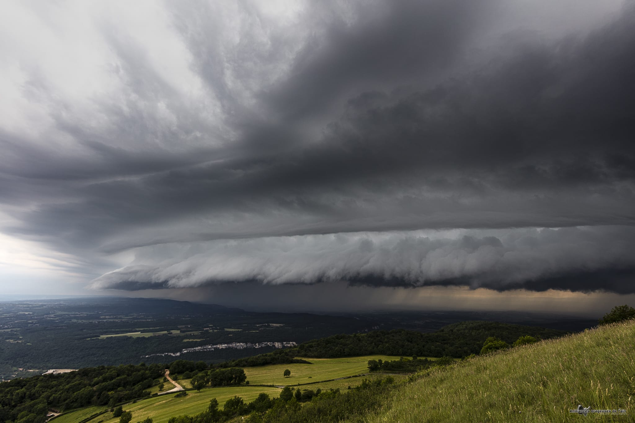 arcus sur la plaine de l'ain - 04/06/2020 18:43 - brice volo