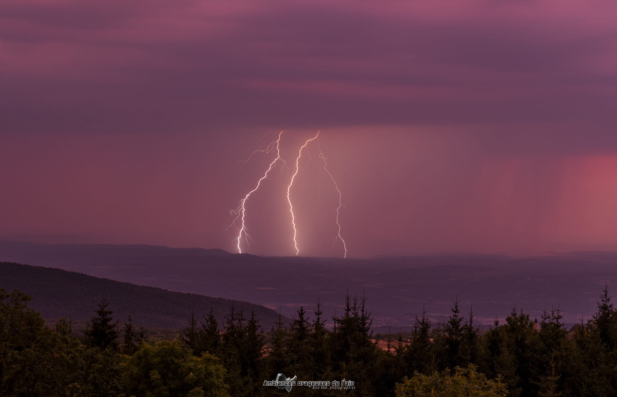 foudre sur le nord isère avec une lumière incroyable - 05/08/2018 20:21 - volo volo