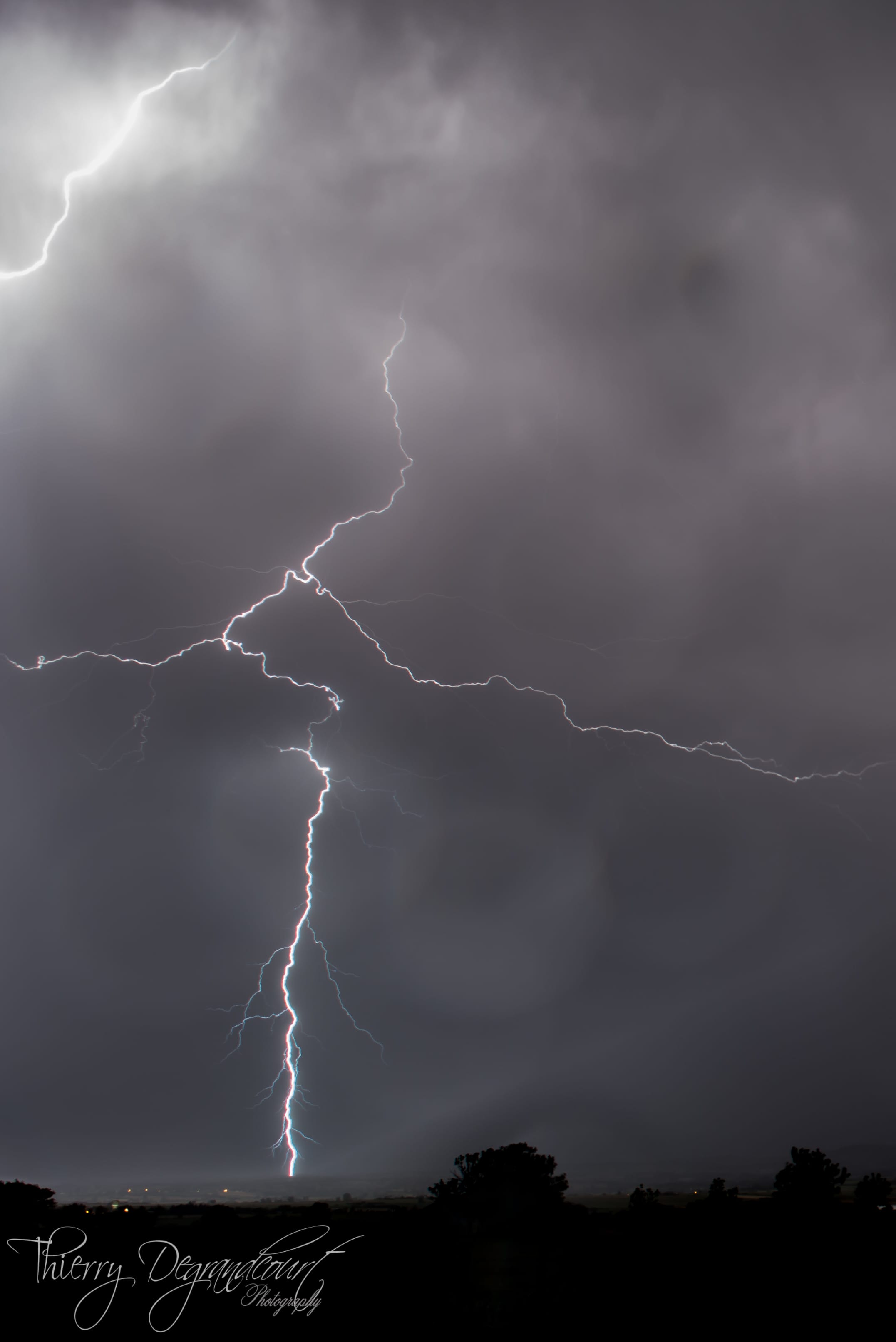 Orages violents dans le Cantal entre Saint-Flour et Neussargues - 07/08/2018 23:46 - Thierry Degrandcourt