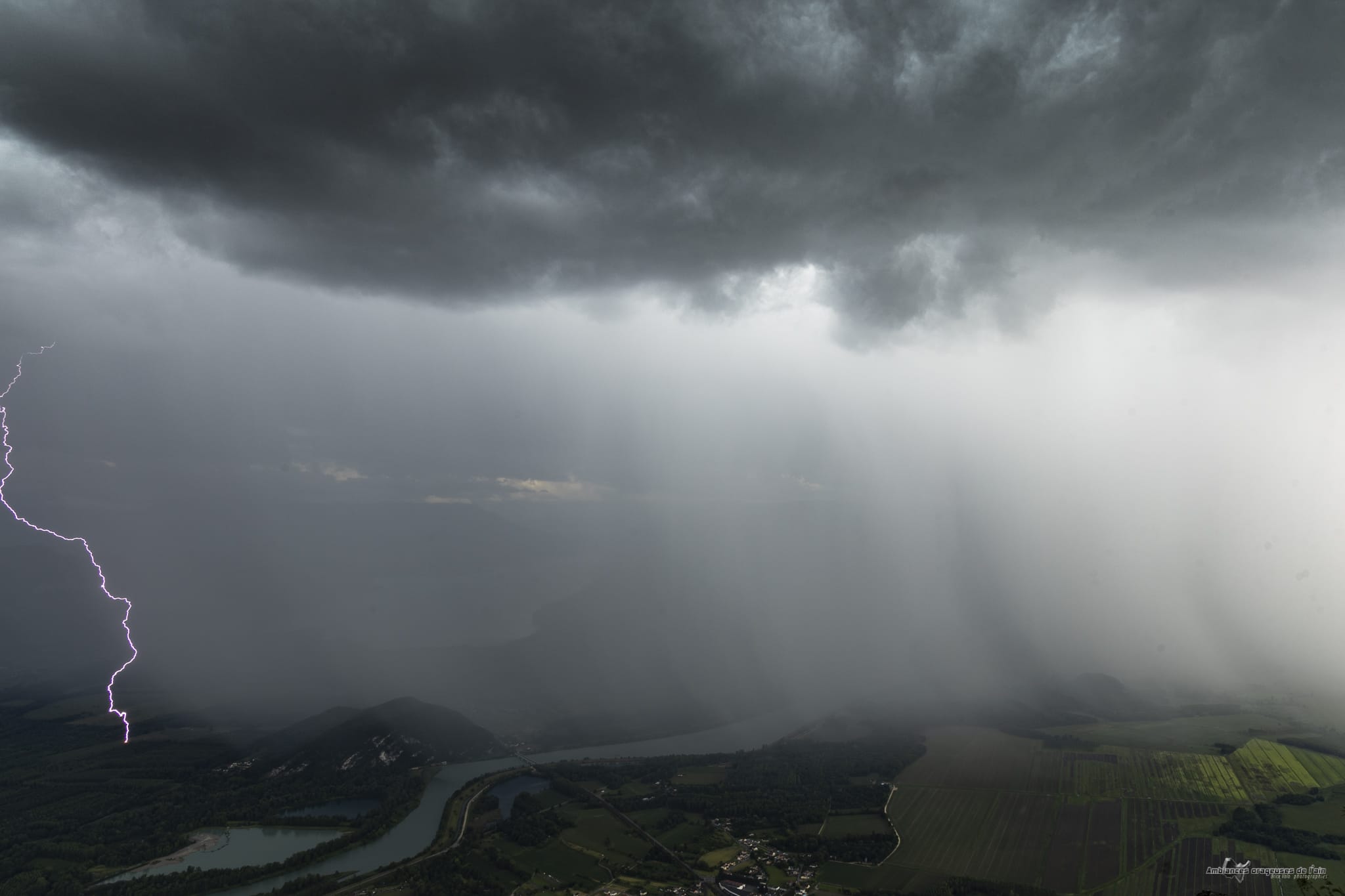 foudre au pied du grand colombier - 07/06/2020 19:15 - brice volo