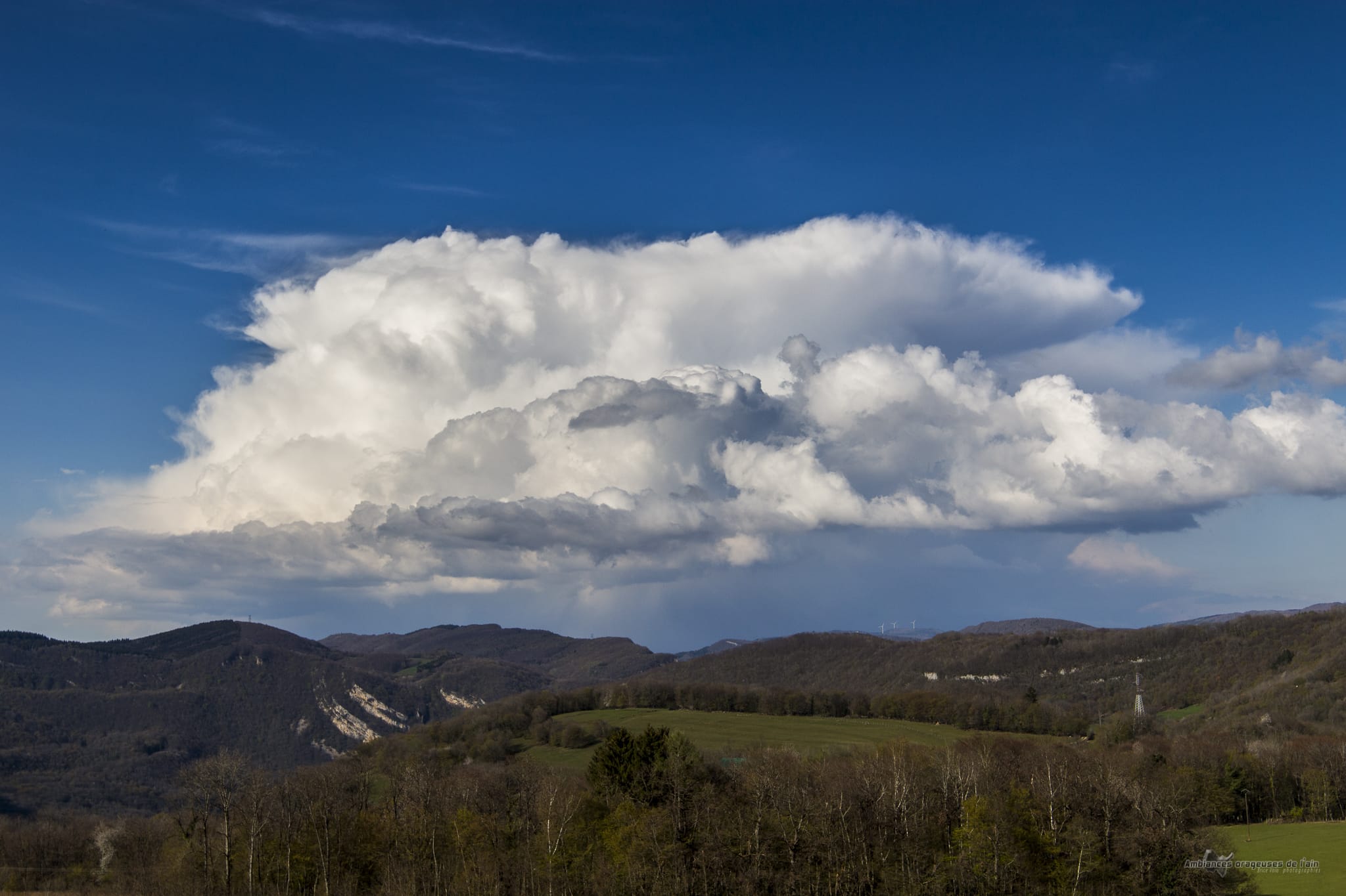 cumulonimbus au dessus du jura cet apres midi - 09/04/2019 16:25 - brice volo