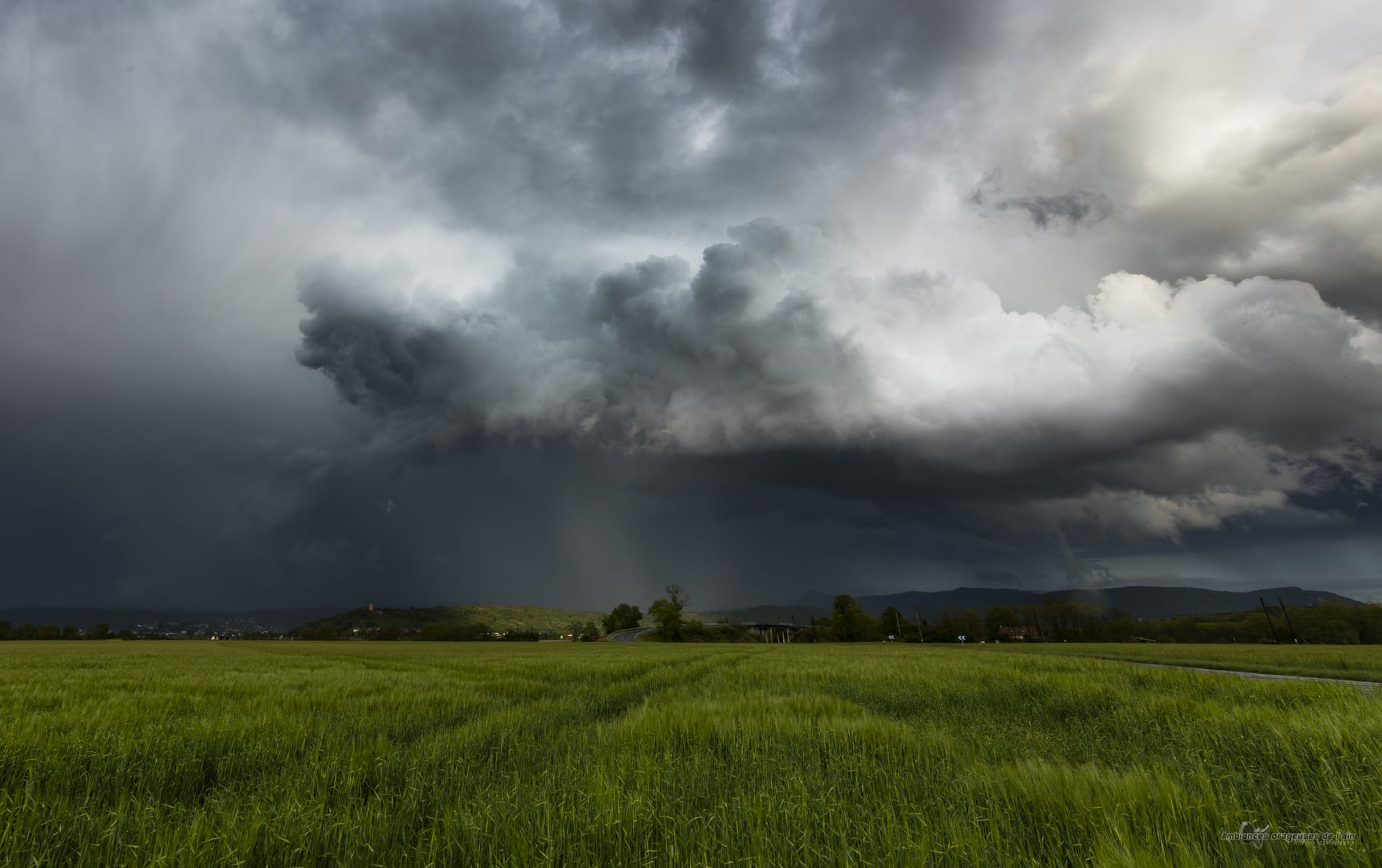 orage sur amberieu en bugey dans l'ain - 09/05/2019 19:00 - brice volo