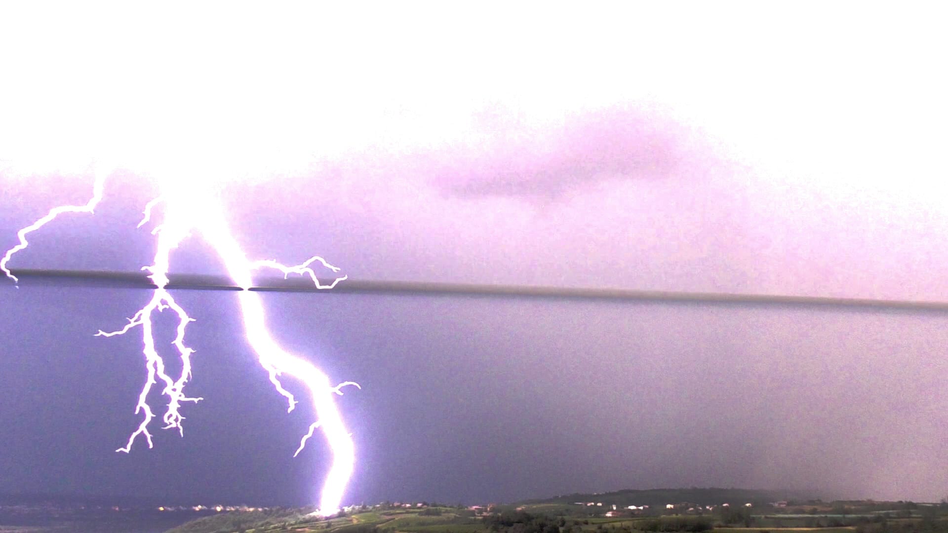 Un ramif que j'ai pas réussi à capturer avec mon reflex car trop rapide... cela aurait été ma photo de l'année. - 10/07/2020 21:45 - Fabio Hiltgun