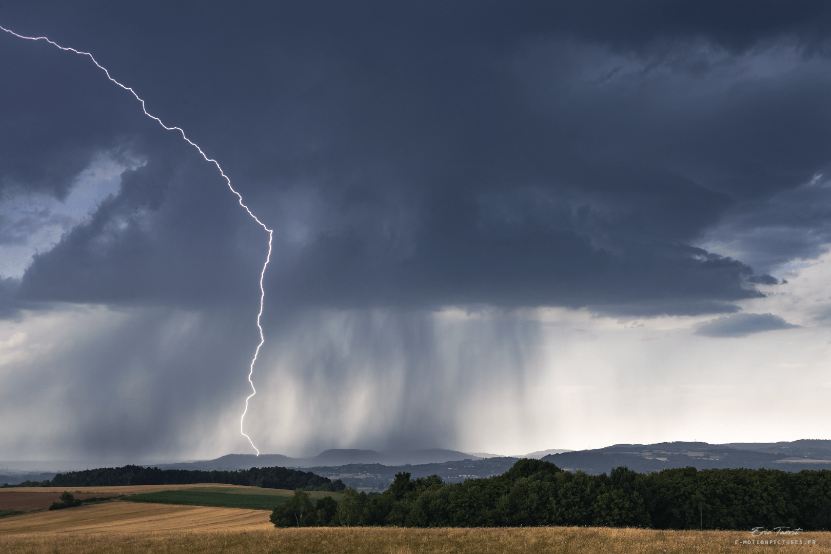 Orage proche de Bourgoin-Jallieu - 10/07/2020 18:30 - Eric TARRIT