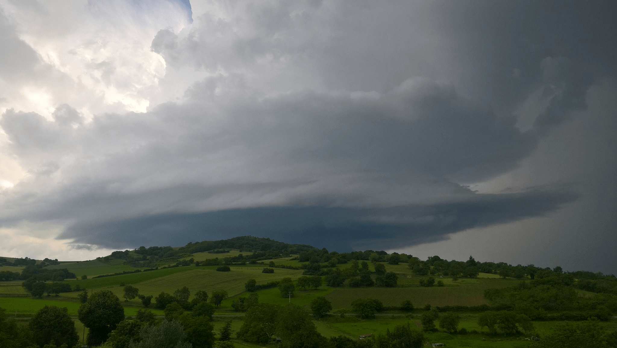 Supercellule en approche de Vic-le-Comte (63) - 10/06/2018 16:00 - Christian GOUSSET