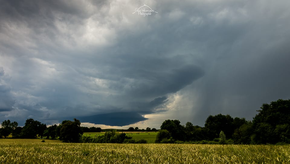 Orage Rotatif en Limagne (63). - 10/06/2018 16:00 - Mike Lamandé