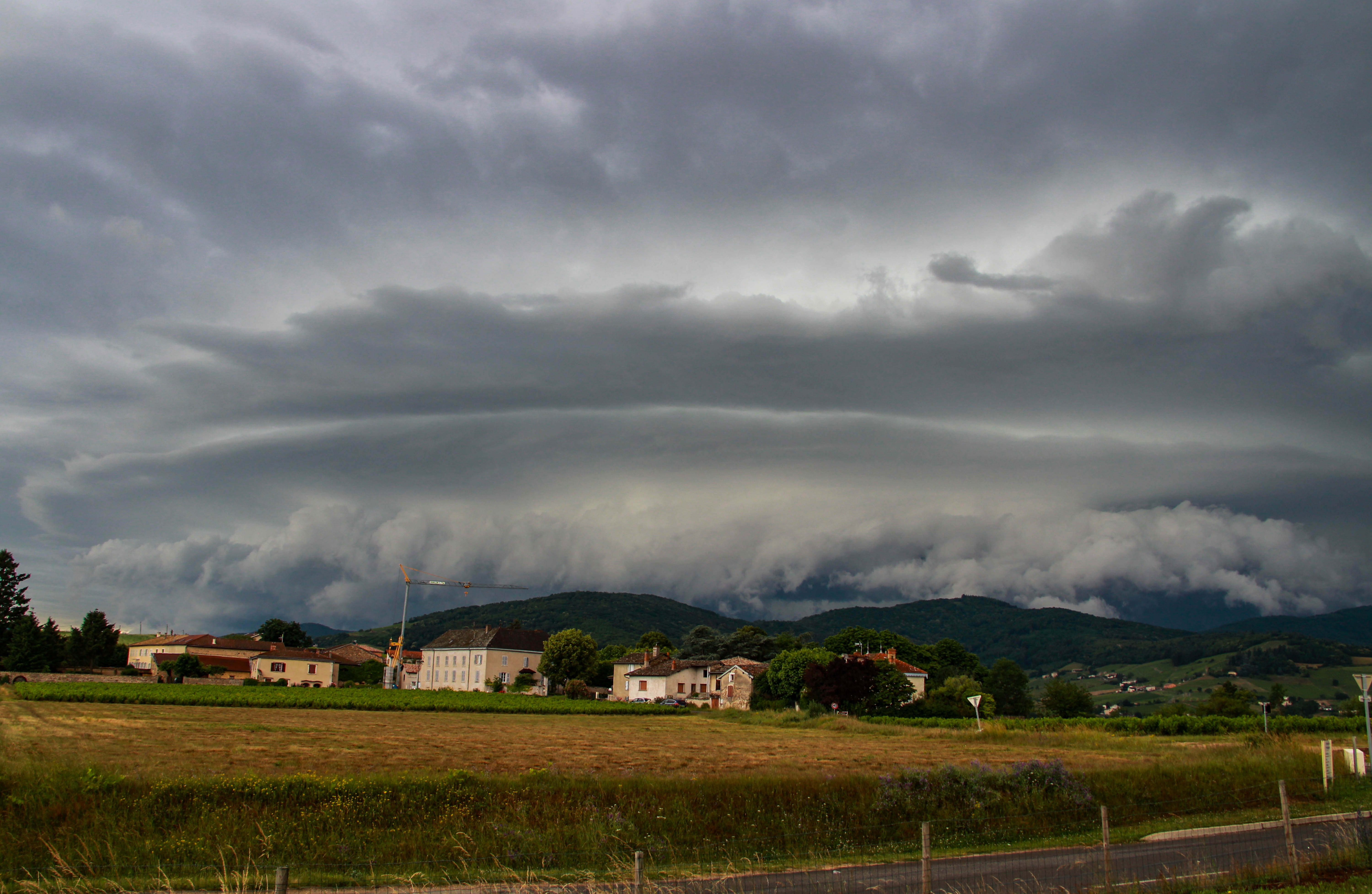 Orage dans le beaujolais à Lantignié - 10/06/2018 18:30 - Mathis Baima