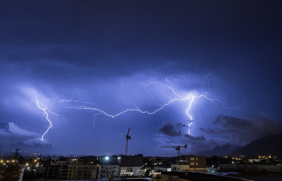 Orage près de Grenoble - 11/06/2019 03:00 - Thierry Guyon