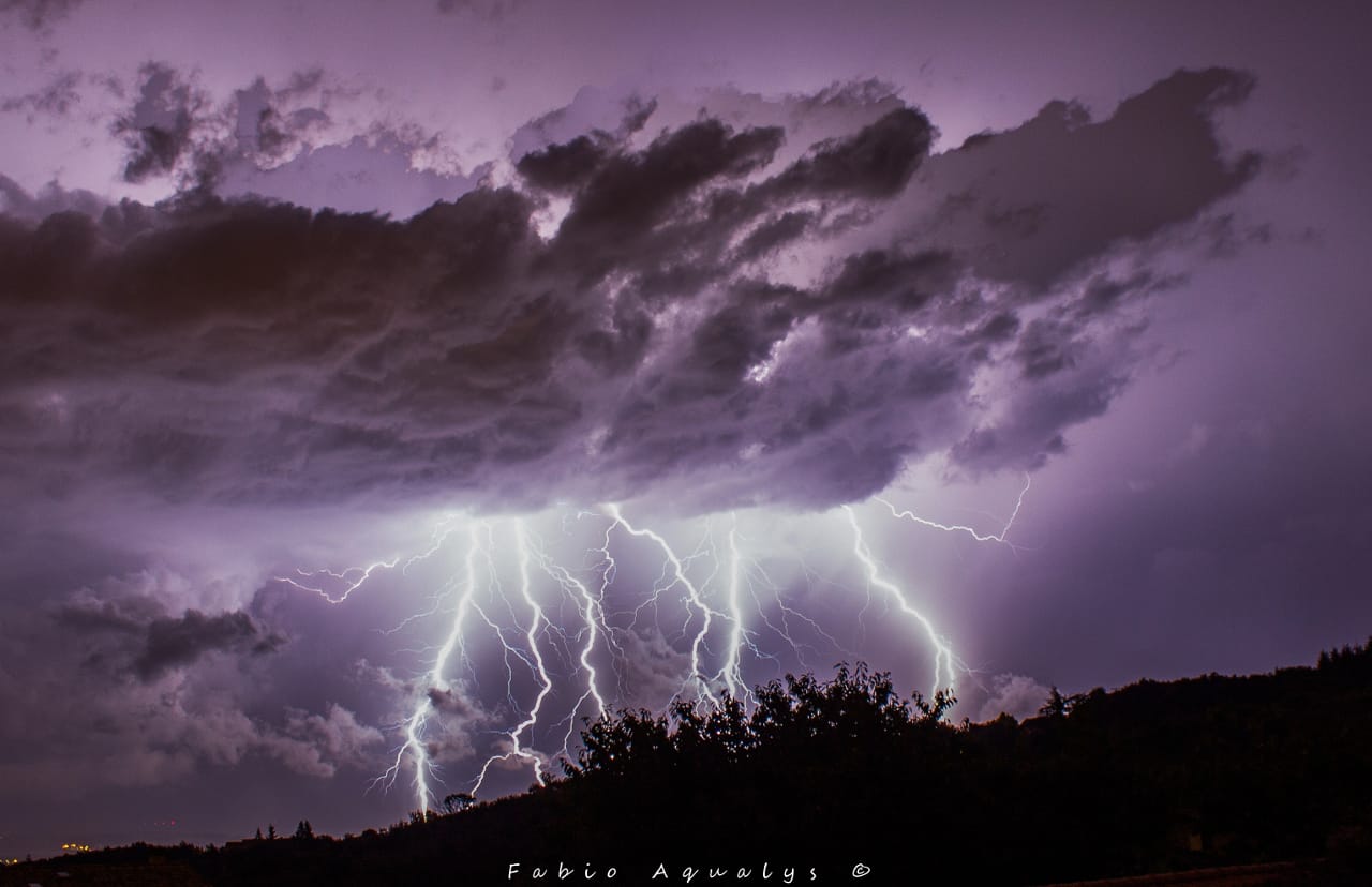 Orage remontant du sud en milieu de nuit. Rafale à 66km/h et seulement 2.6mm de pluie. - 13/08/2018 03:00 - Fabio Aqualys