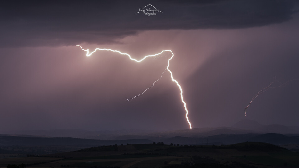 Un résumé succinct, d'un début de journée fantastique sur le secteur de @ClermontFd
Quelle beauté au soleil levant.
L'Auvergne quoi! - 14/08/2023 05:00 - Mike LAMANDE