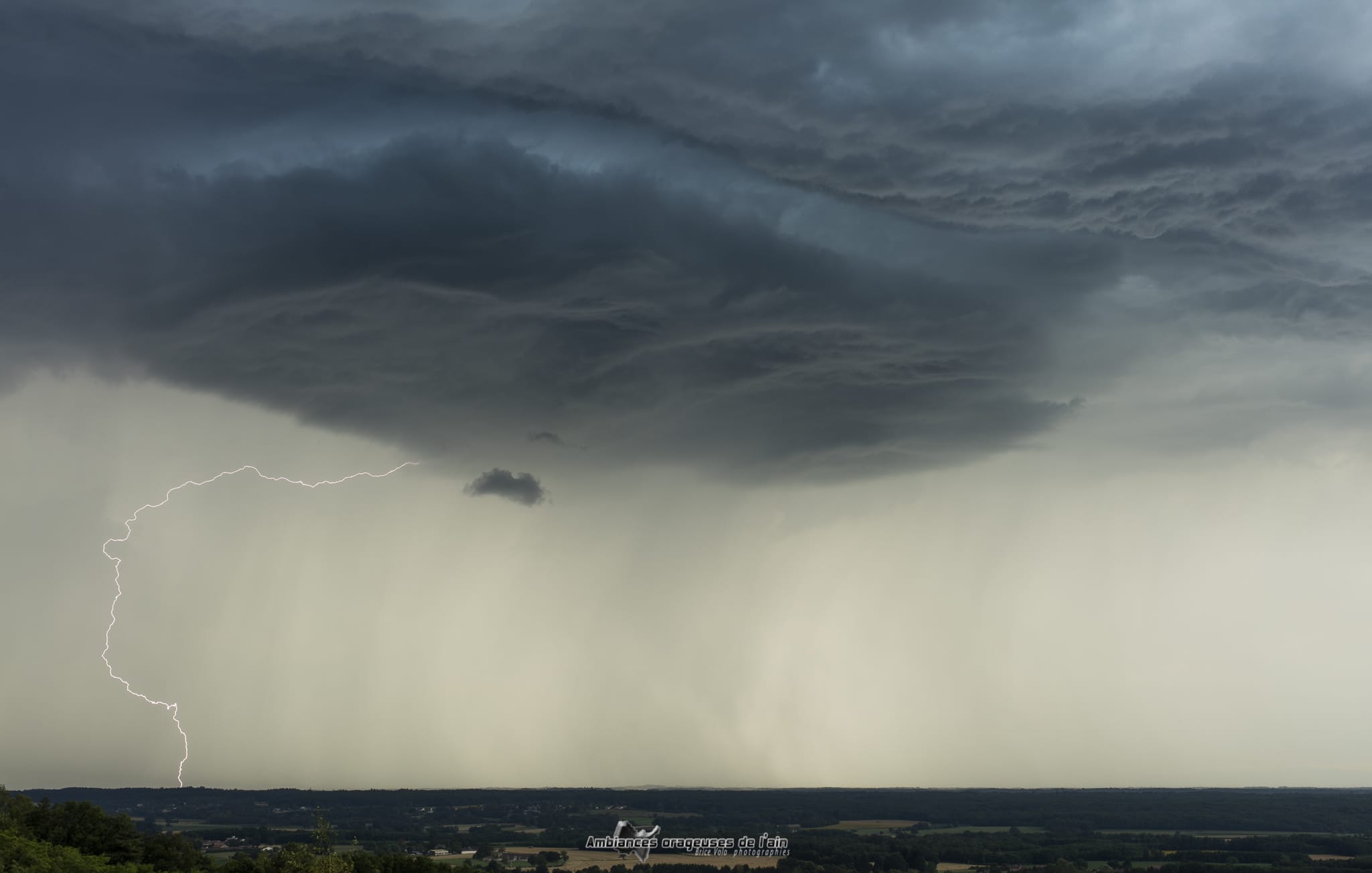 orage dans le departement de l'ain - 14/07/2018 19:23 - brice volo