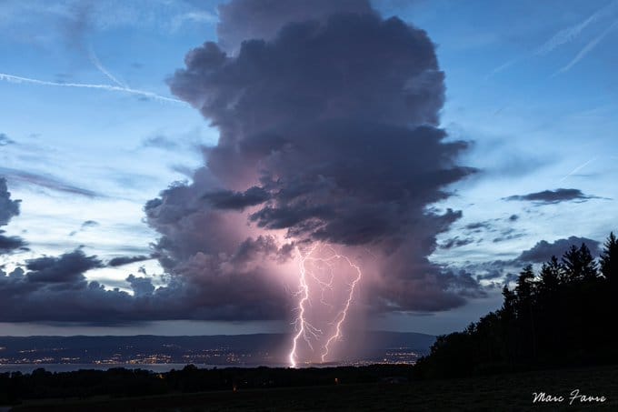 Premier orage de la saison sur le Léman le 15 mai 2022 - 15/05/2022 20:00 - Marc FAVRE