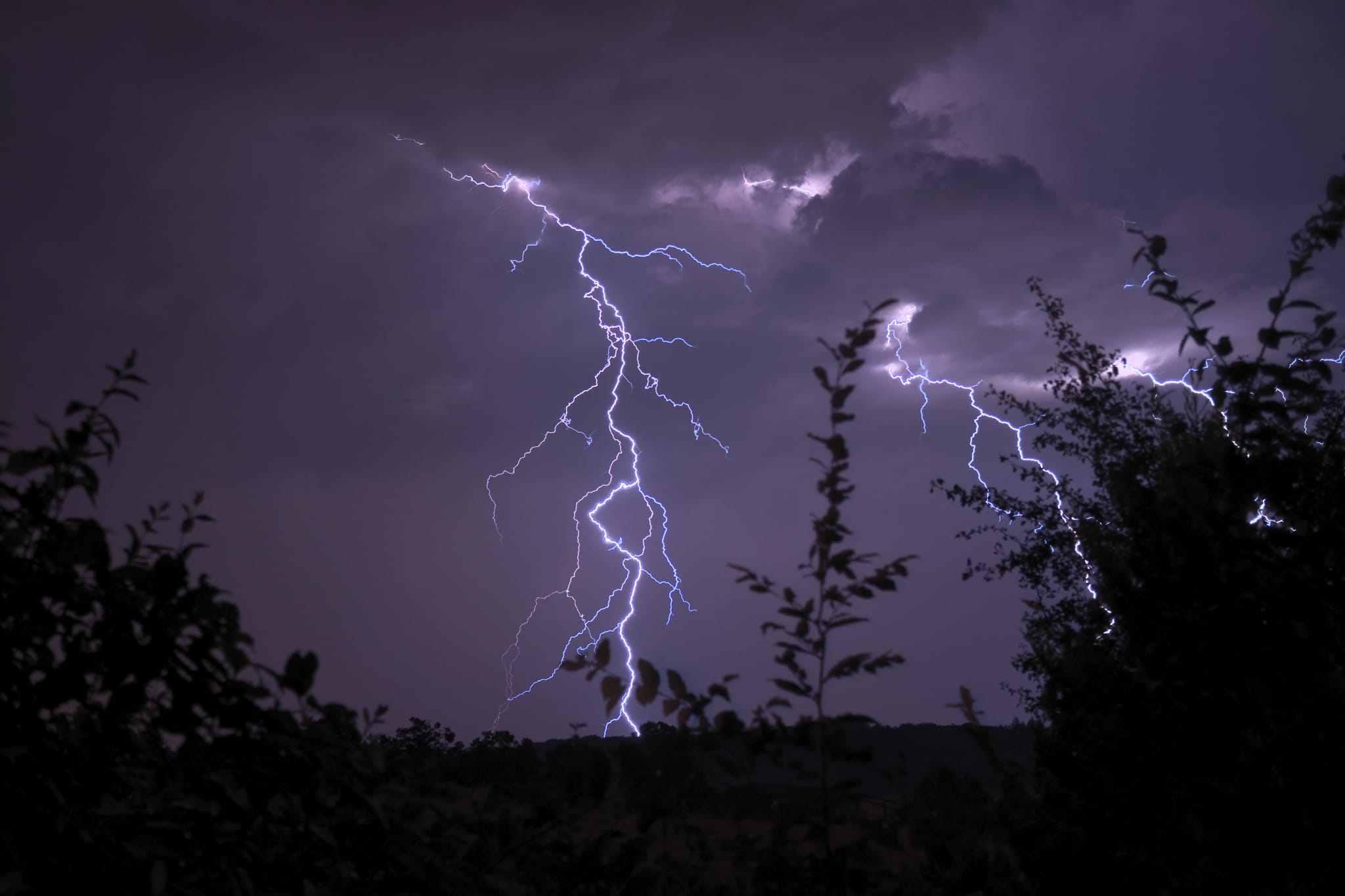 Orage sur les terres froides (depuis Saint Hilaire de la Côte) - 16/08/2020 21:58 - alain servigne