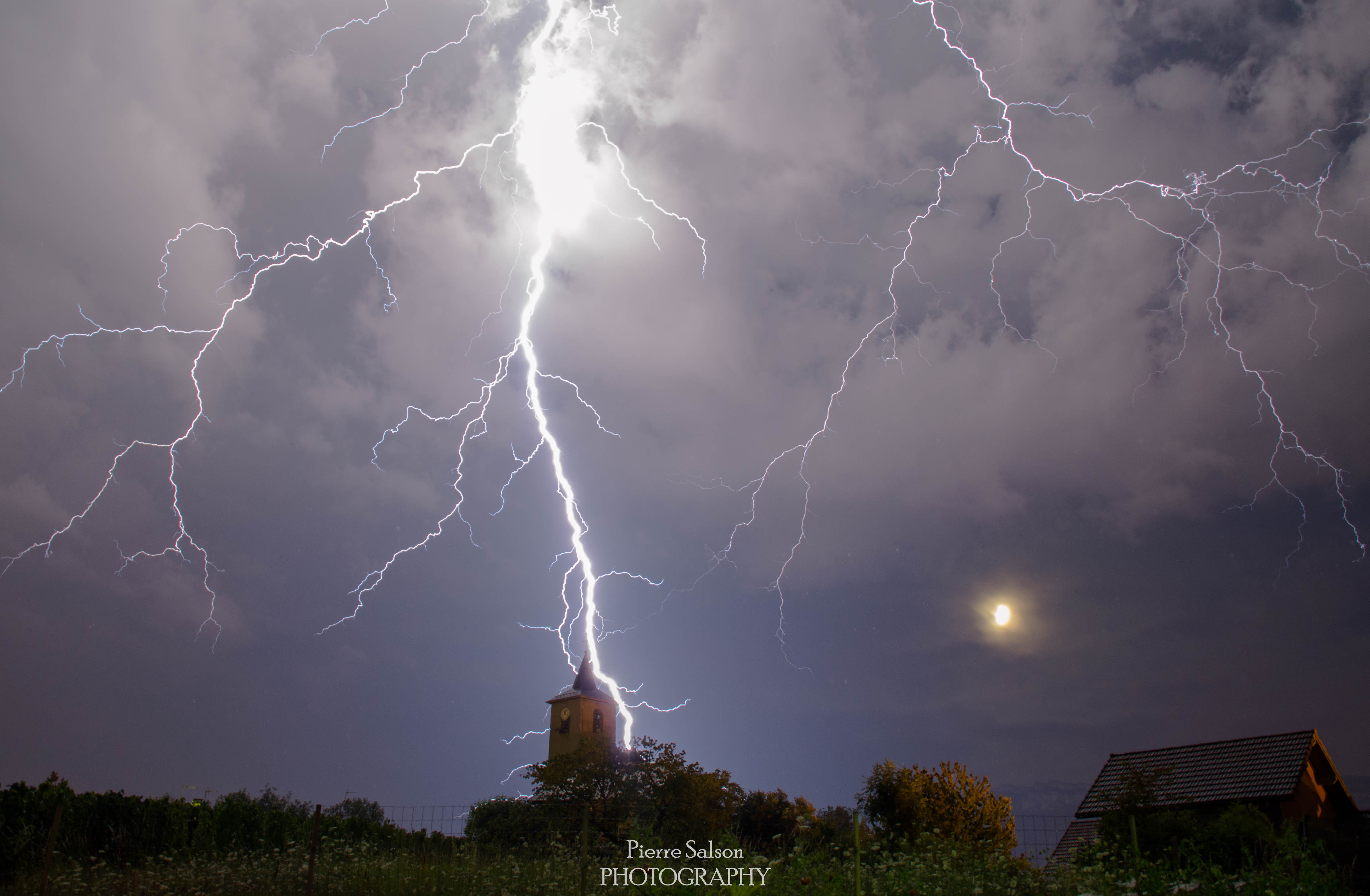 Superbe église sur l'église du village - 18/07/2018 23:00 - Pierre Salson