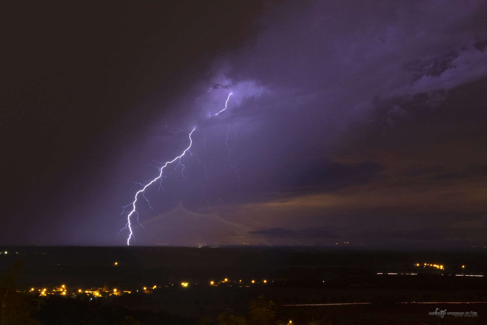 foudre extranuageuse dans l'ain - 19/08/2019 21:29 - brice volo