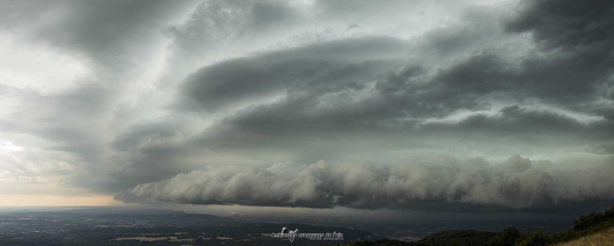 arrivée de l'orage sur la plaine de l'Ain - 20/07/2018 16:14 - brice volo