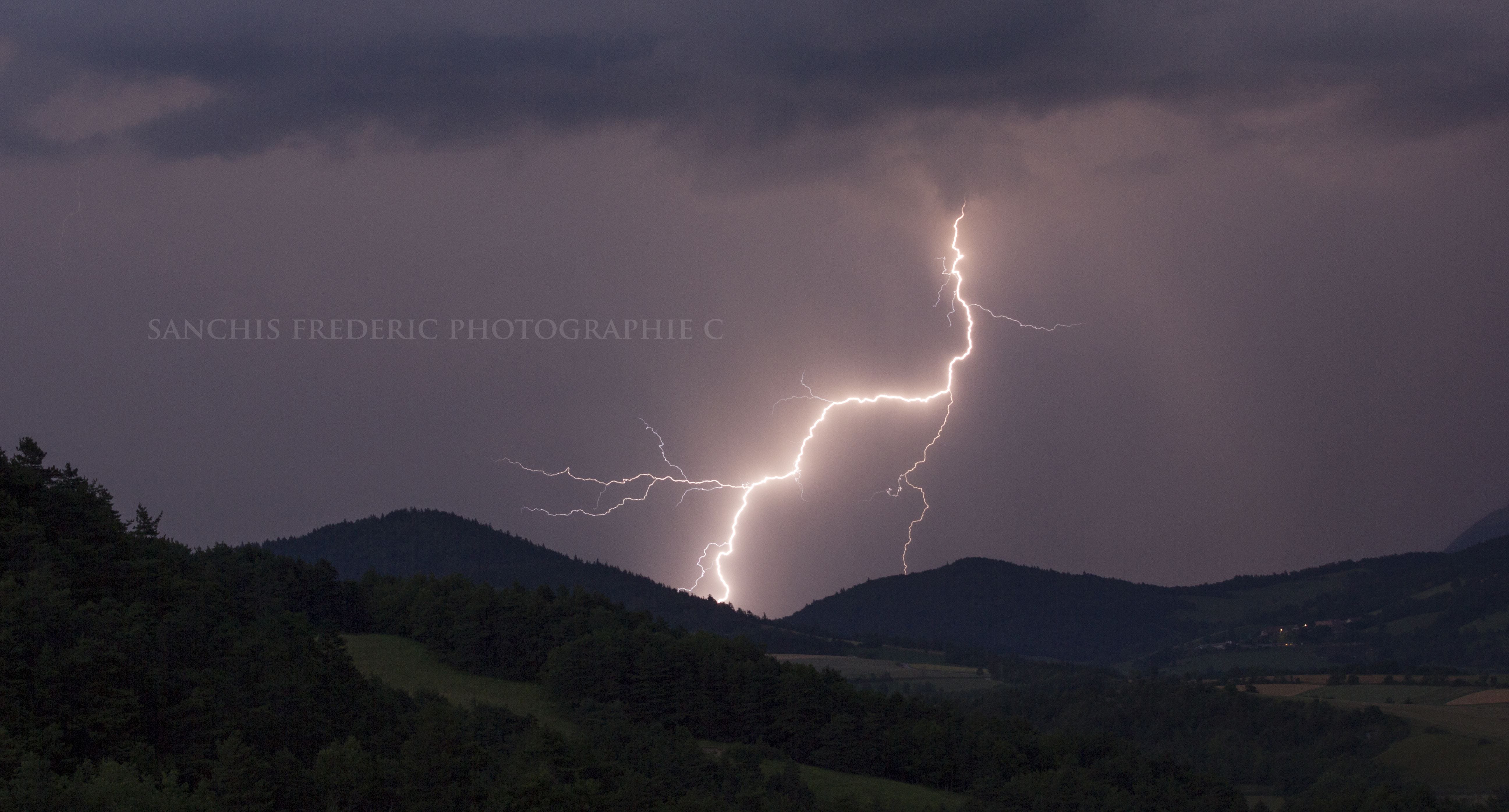 Orage hier soir dans le Trièves - 24/06/2020 22:00 - frederic sanchis