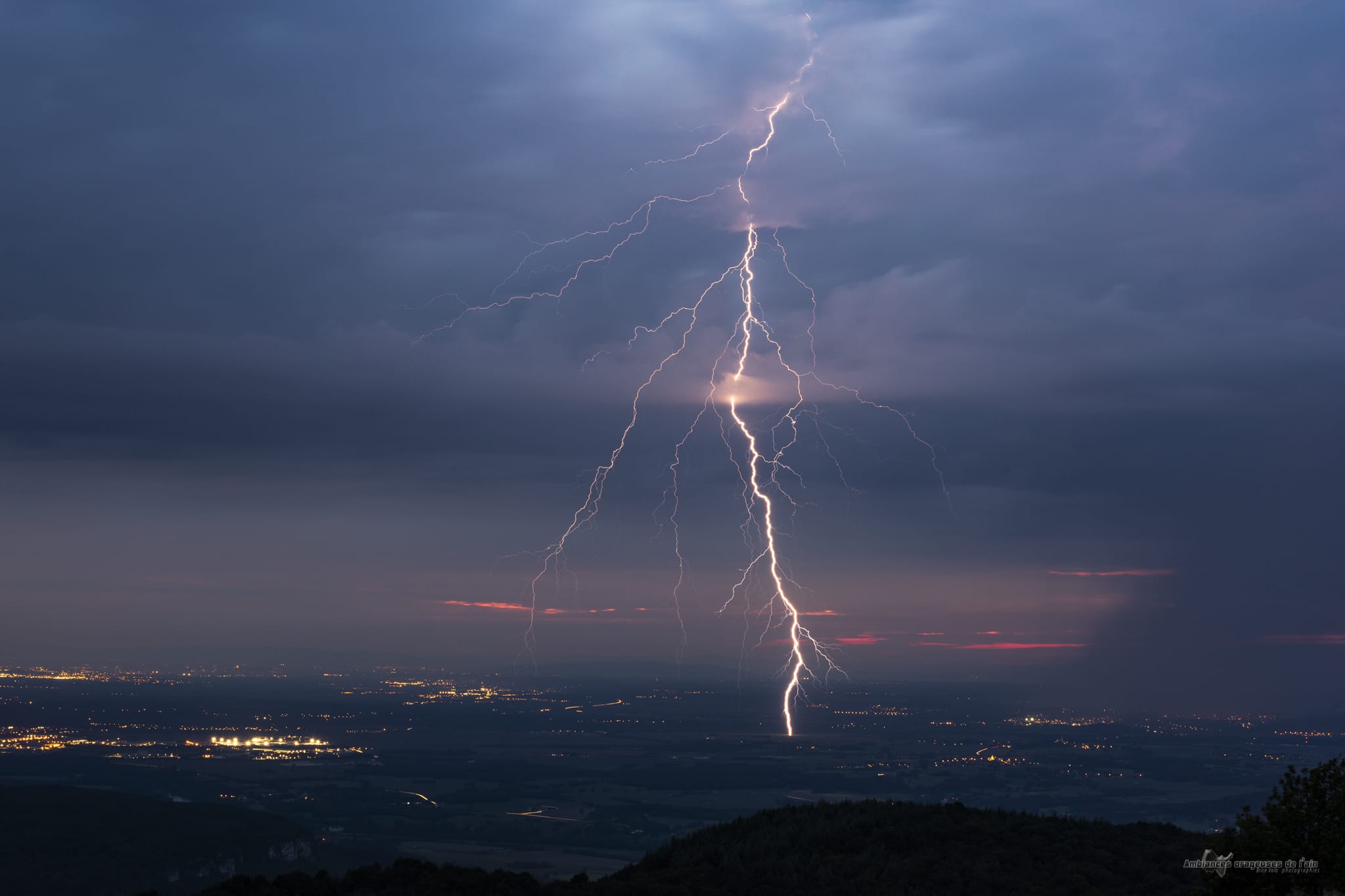 extranuageux sur la plaine de l'ain - 27/08/2019 20:03 - brice volo