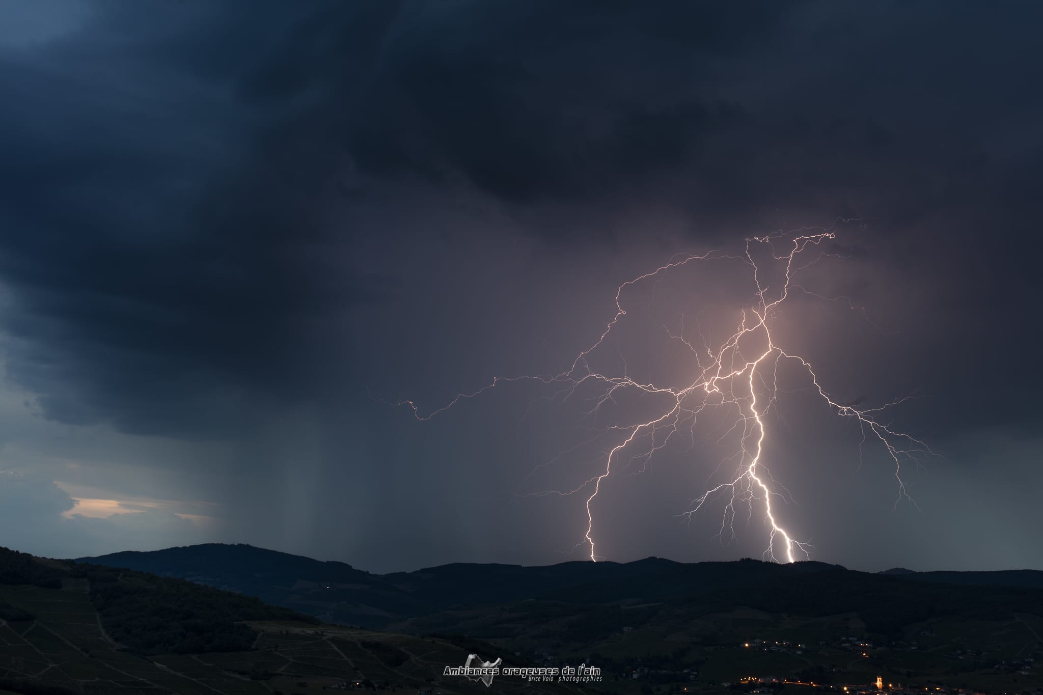 foudre sur le beaujolais - 27/07/2018 20:47 - brice volo