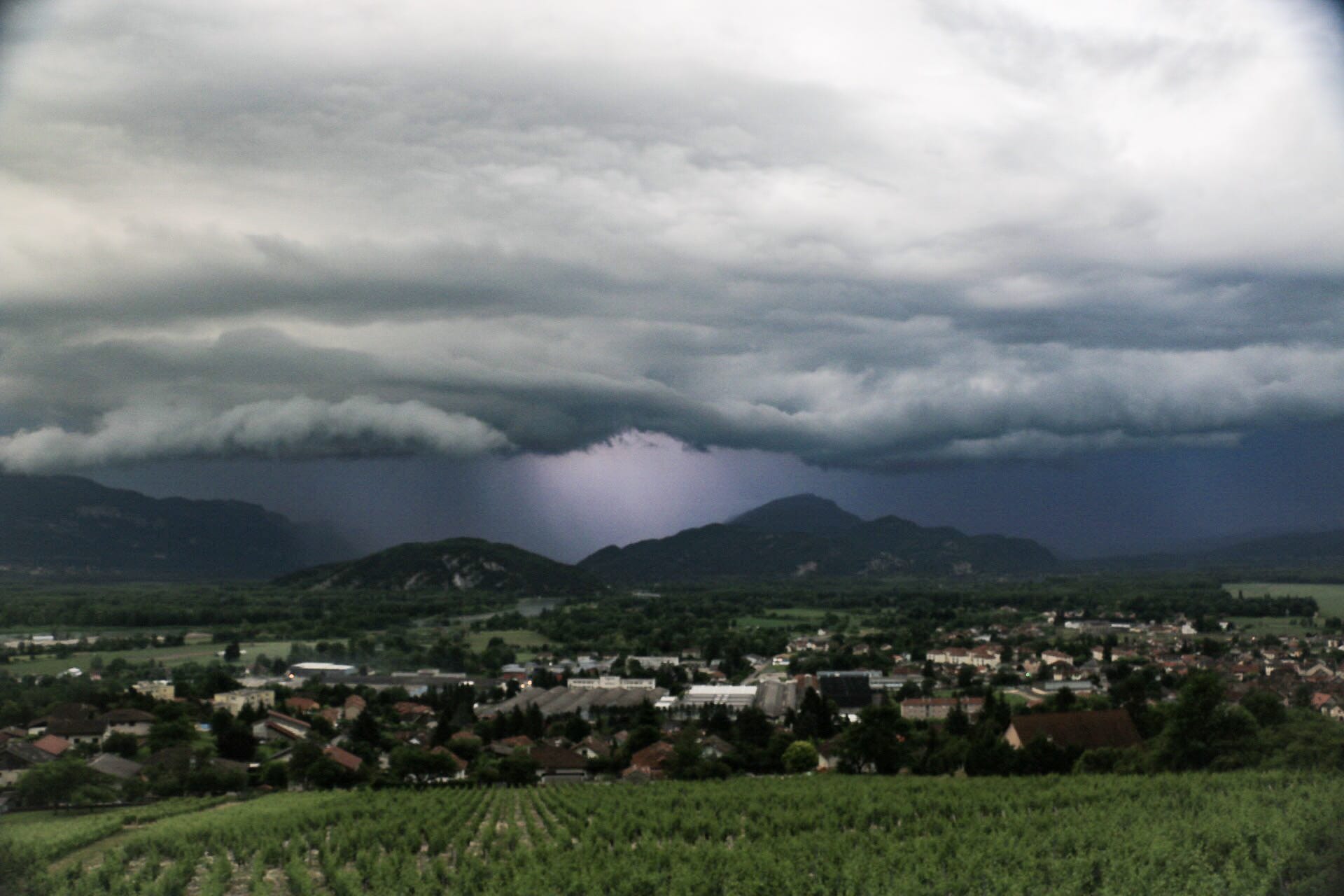 super cellule sur le bugey 
commune de culoz - 29/05/2018 20:35 - bruno denimal