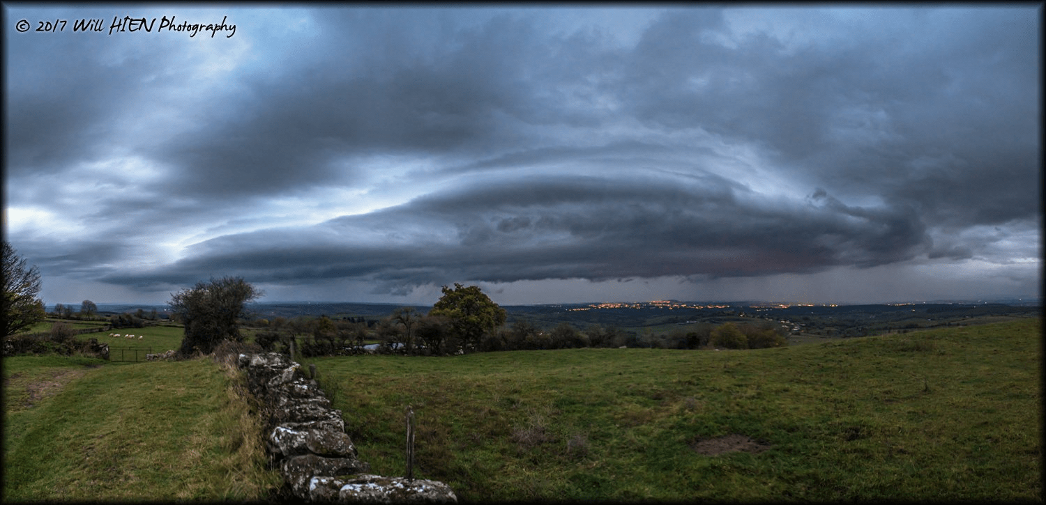 Arcus en Saône-et-Loire dans l'après-midi, digne d'un plein été. - 04/11/2017 16:00 - Will HIEN