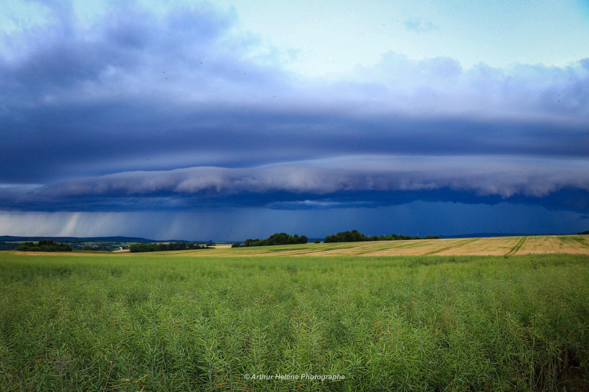 Énorme ligne au sud de l’Yonne - 03/06/2018 18:00 - Arthur Helene