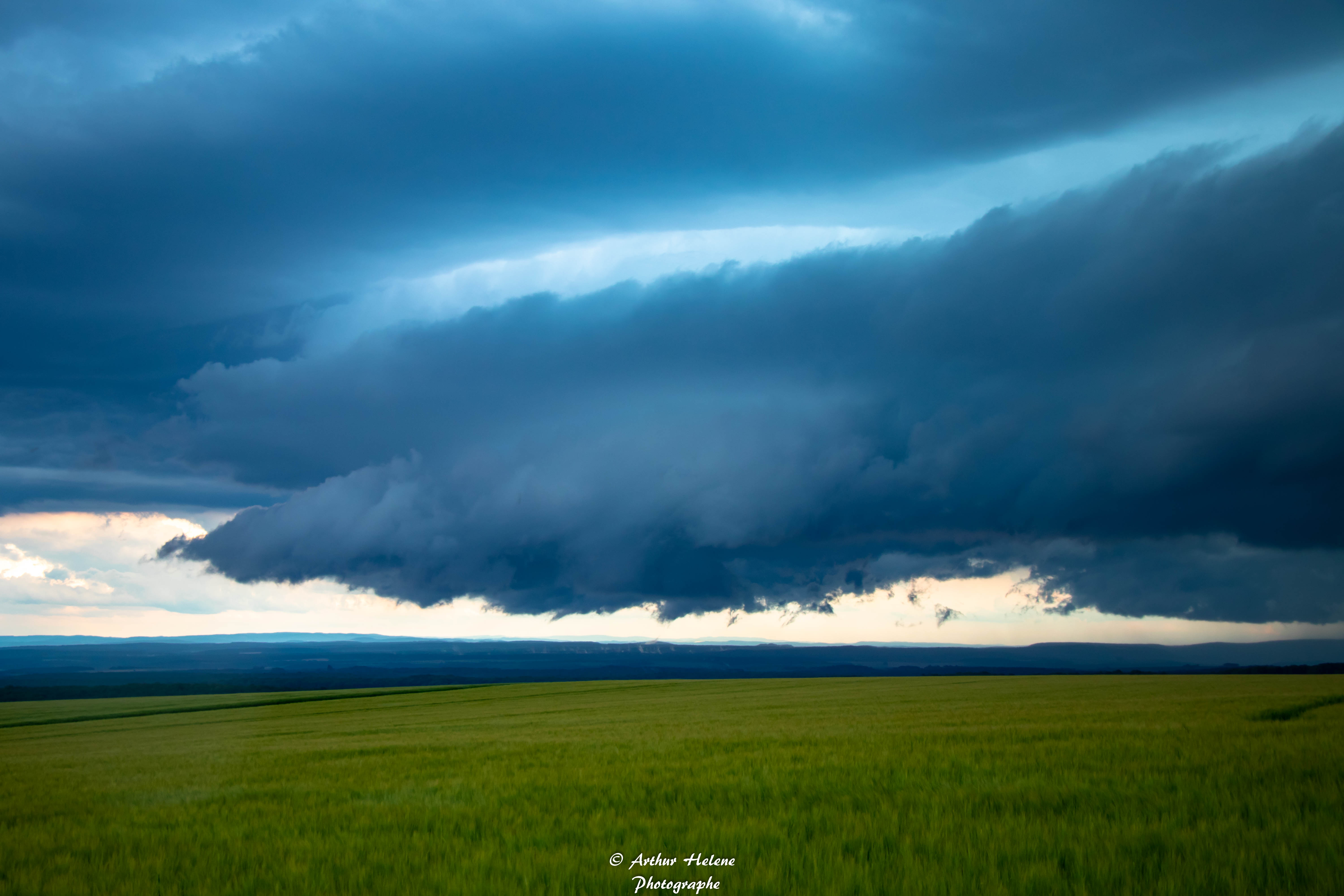 Arcus sur l'Yonne - 09/06/2018 18:45 - helene arthur