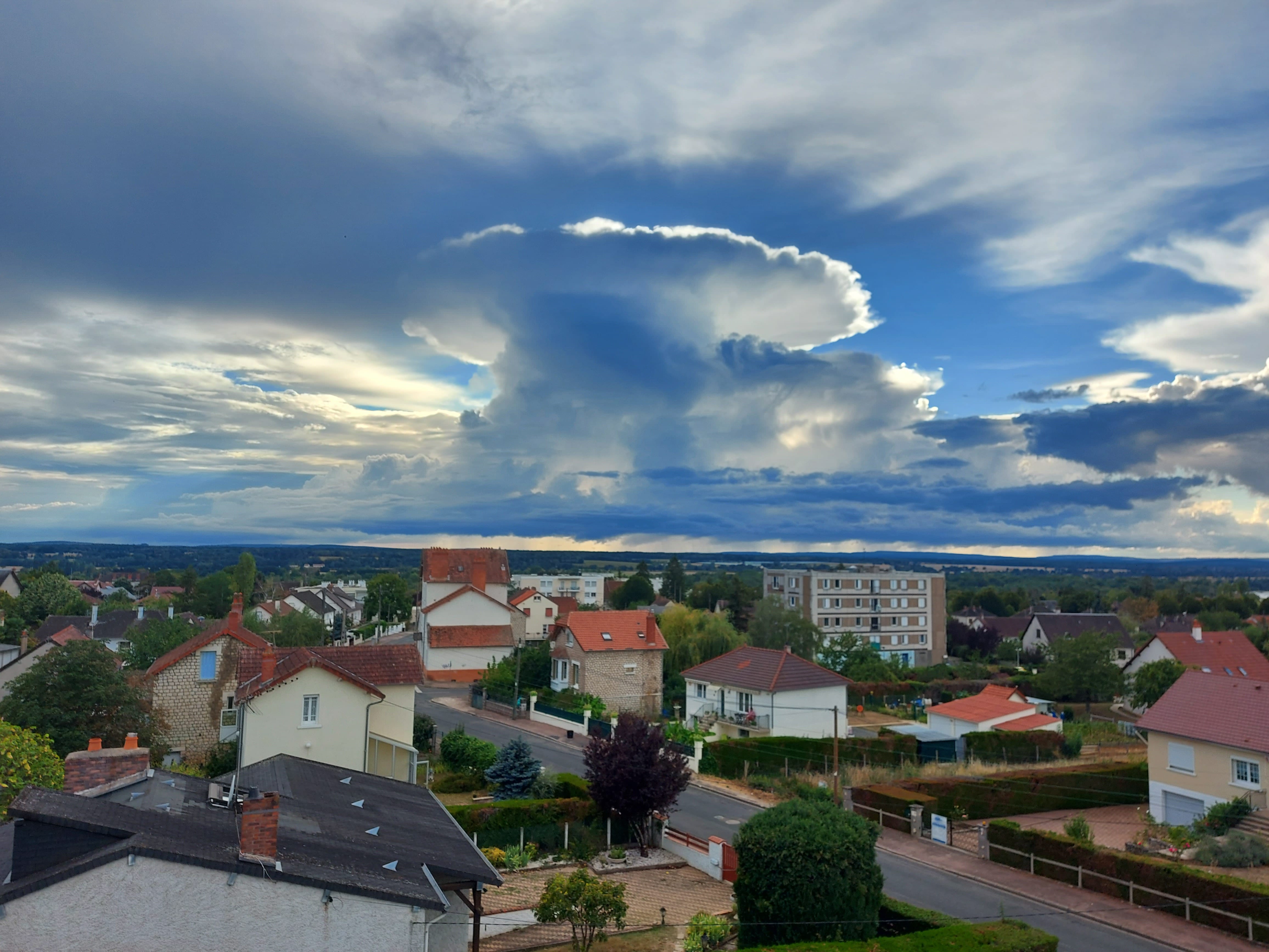 Nuage explosion - 13/08/2020 19:20 - Damien Cottet