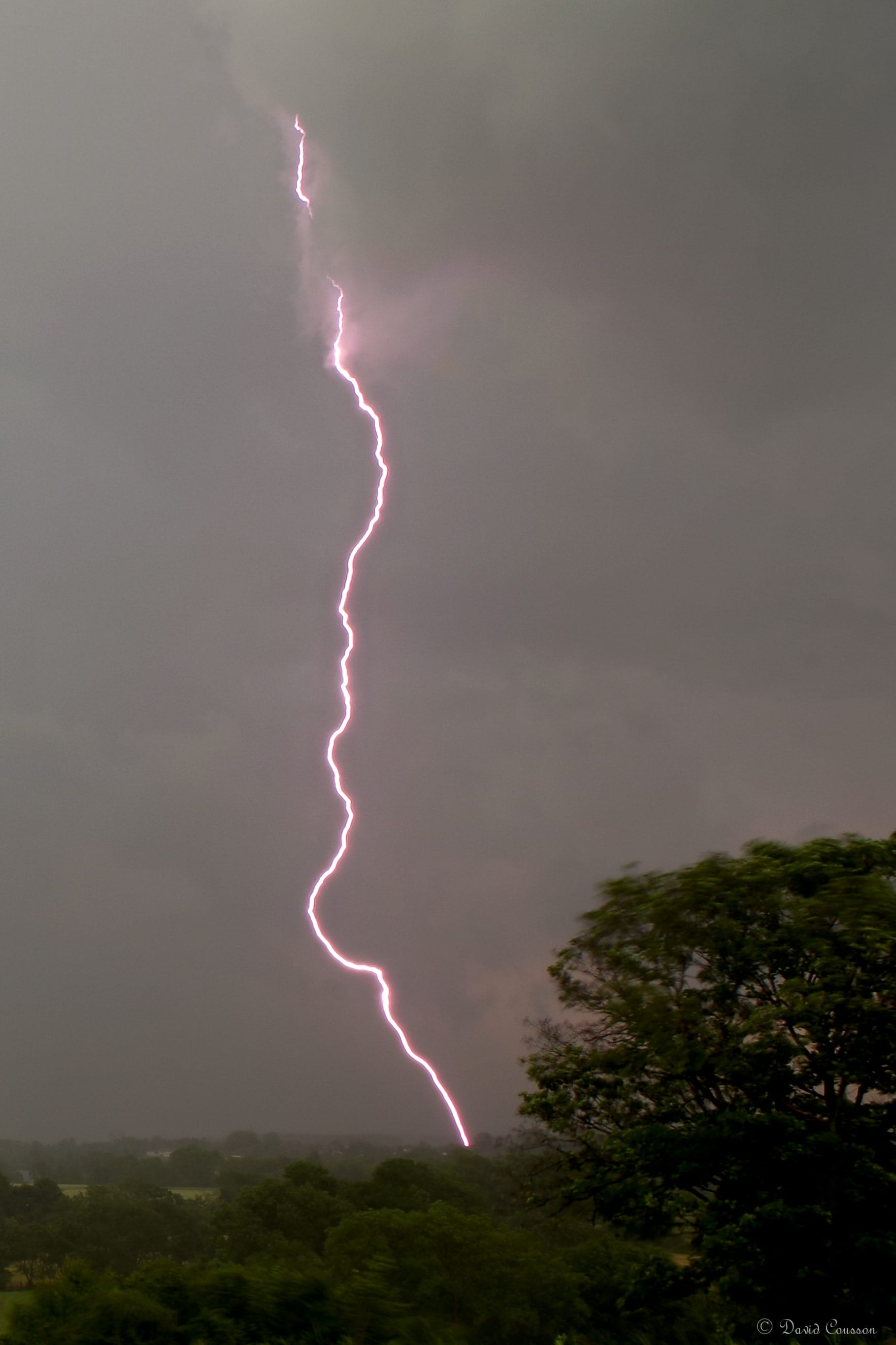 Coup de foudre sur le village de Perrigny-sur-l'Ognon 21. - 19/06/2019 20:15 - David Cousson