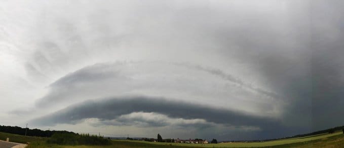 Orage sur Dijon en début de soirée. - 19/06/2021 18:00 - Hervé CHARLOT