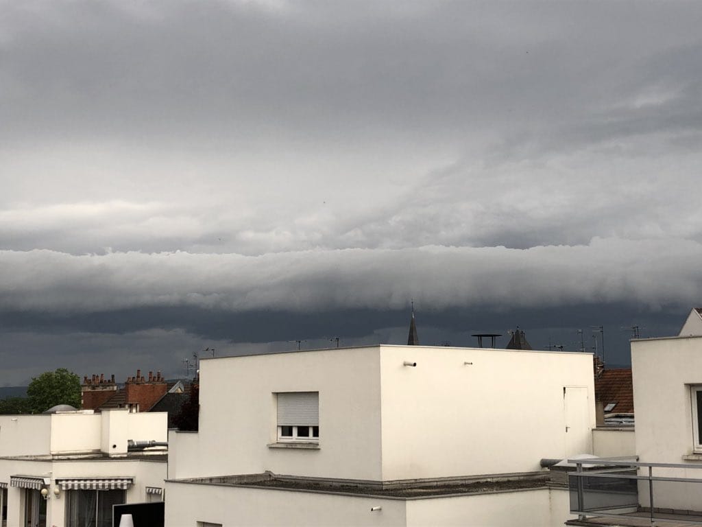 Un rouleau compresseur à l’ouest de Dijon - 27/05/2018 20:00 -  Clément ?