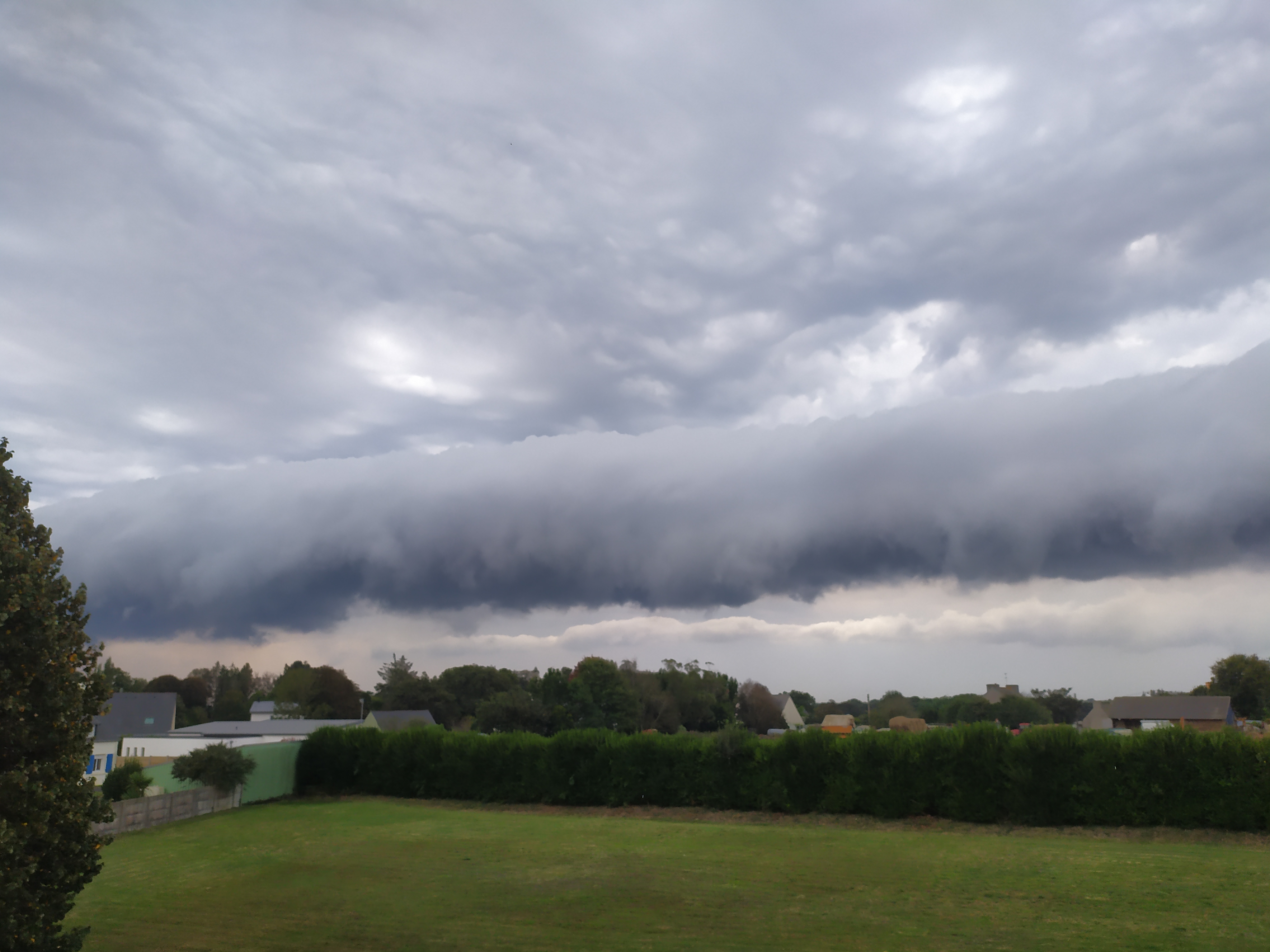 Arcus survolant le pays Bigouden le 09/09/2023 à 14h42 - 09/09/2023 14:42 - Élodie Parcou