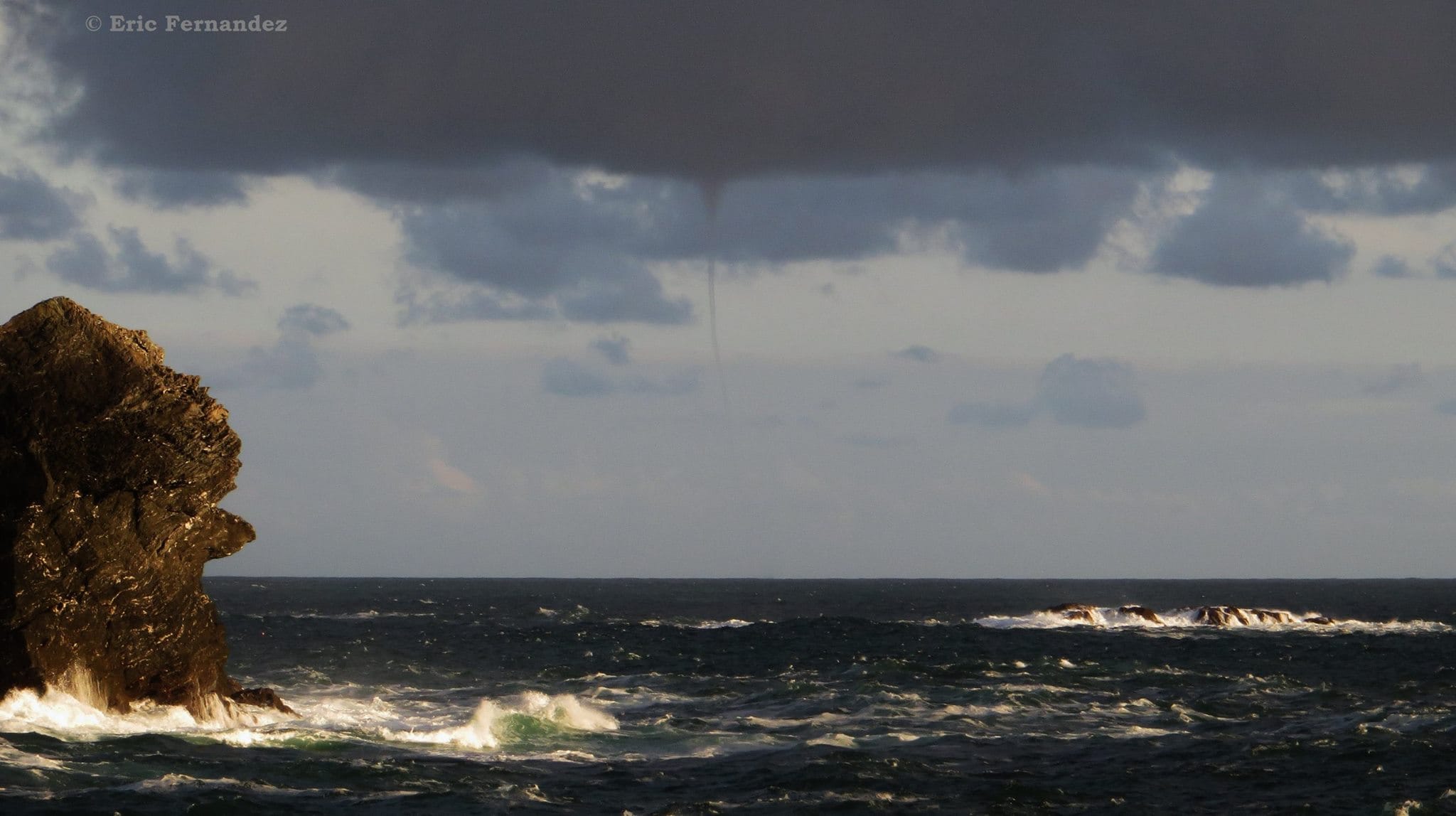 Prise au large de Belle-Ile-en-Mer (côte sud-ouest) - 11/07/2016 22:30 - Eric Fernandez