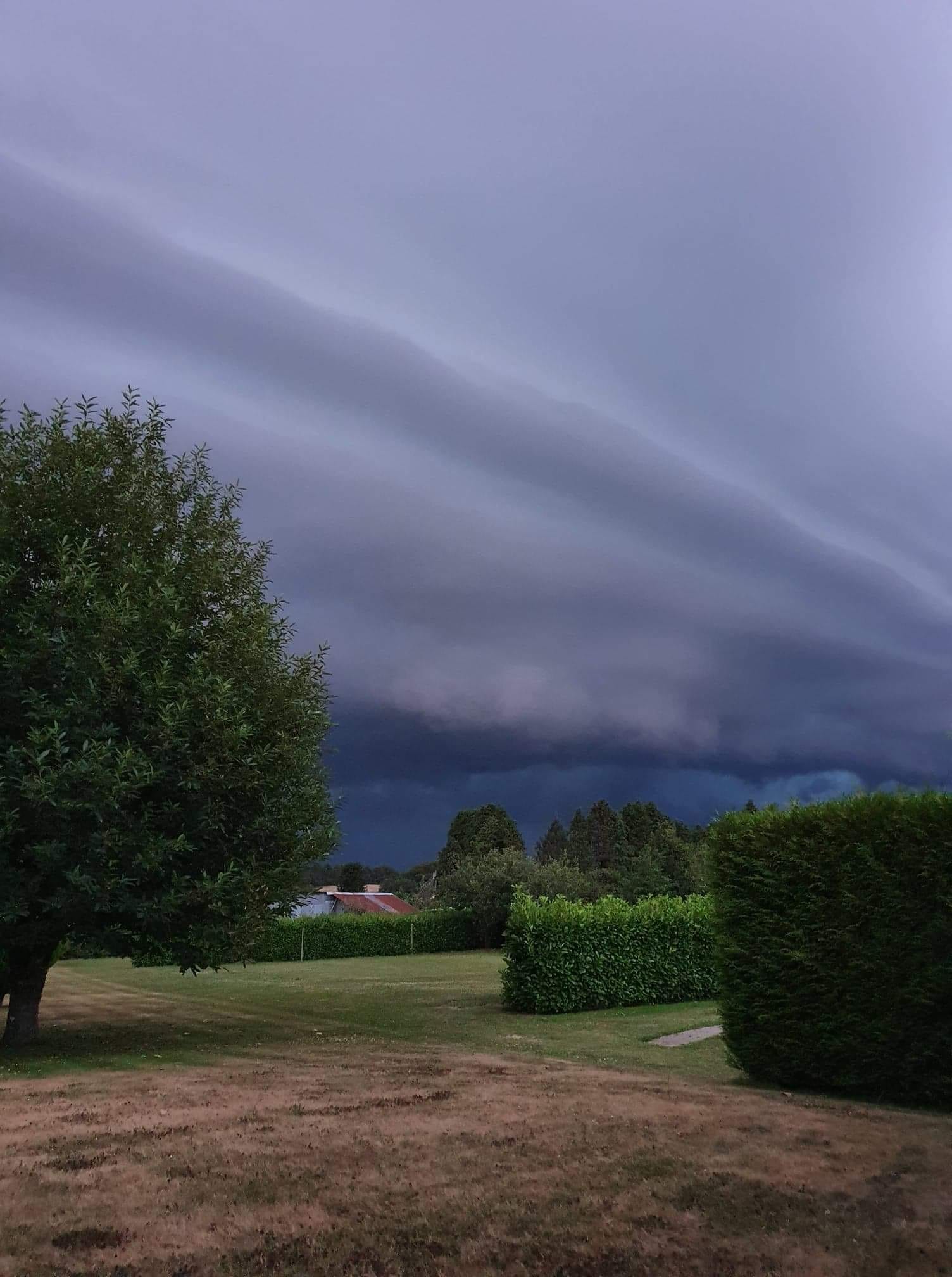 Arcus bien dessiné sur la commune de langonnet, morbihan - 15/08/2020 21:40 - Romain Le strat