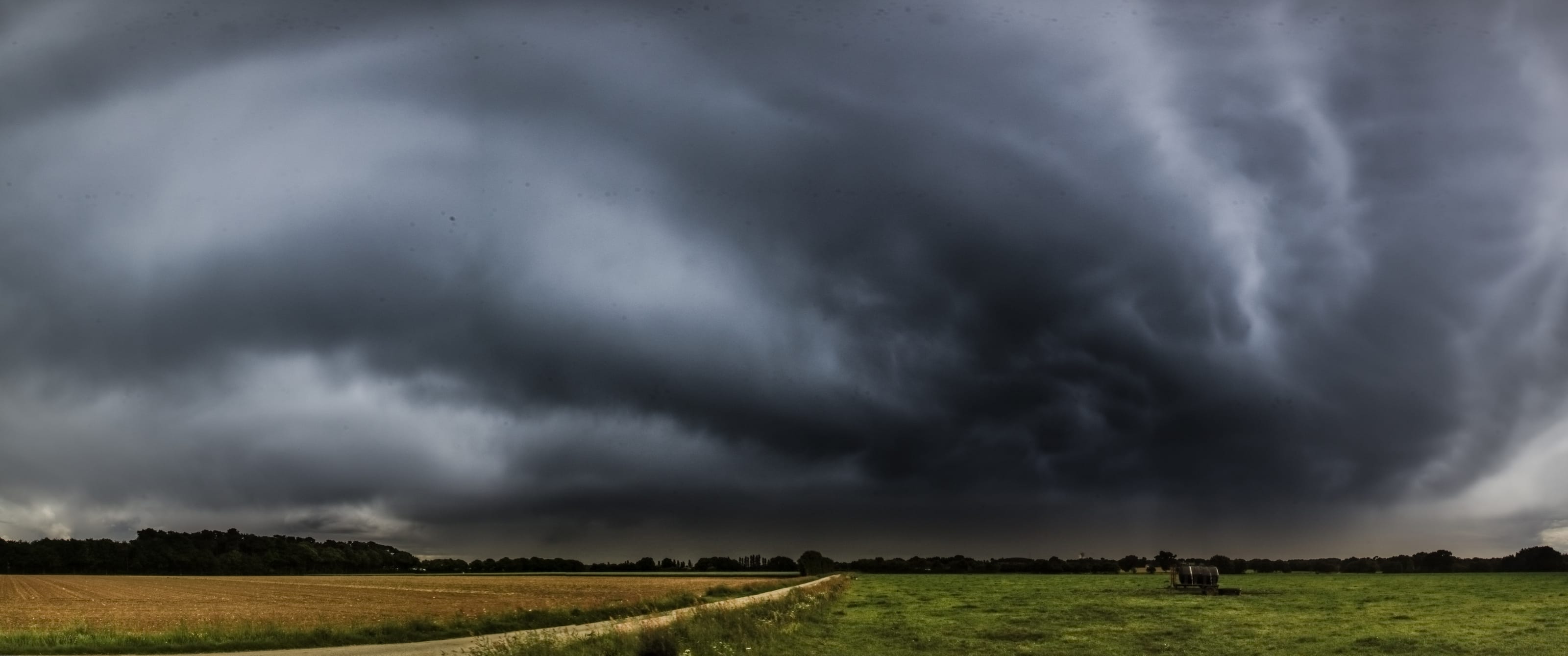 Ciel de traîne très actif. - 19/05/2017 17:17 - Chris RUSSO