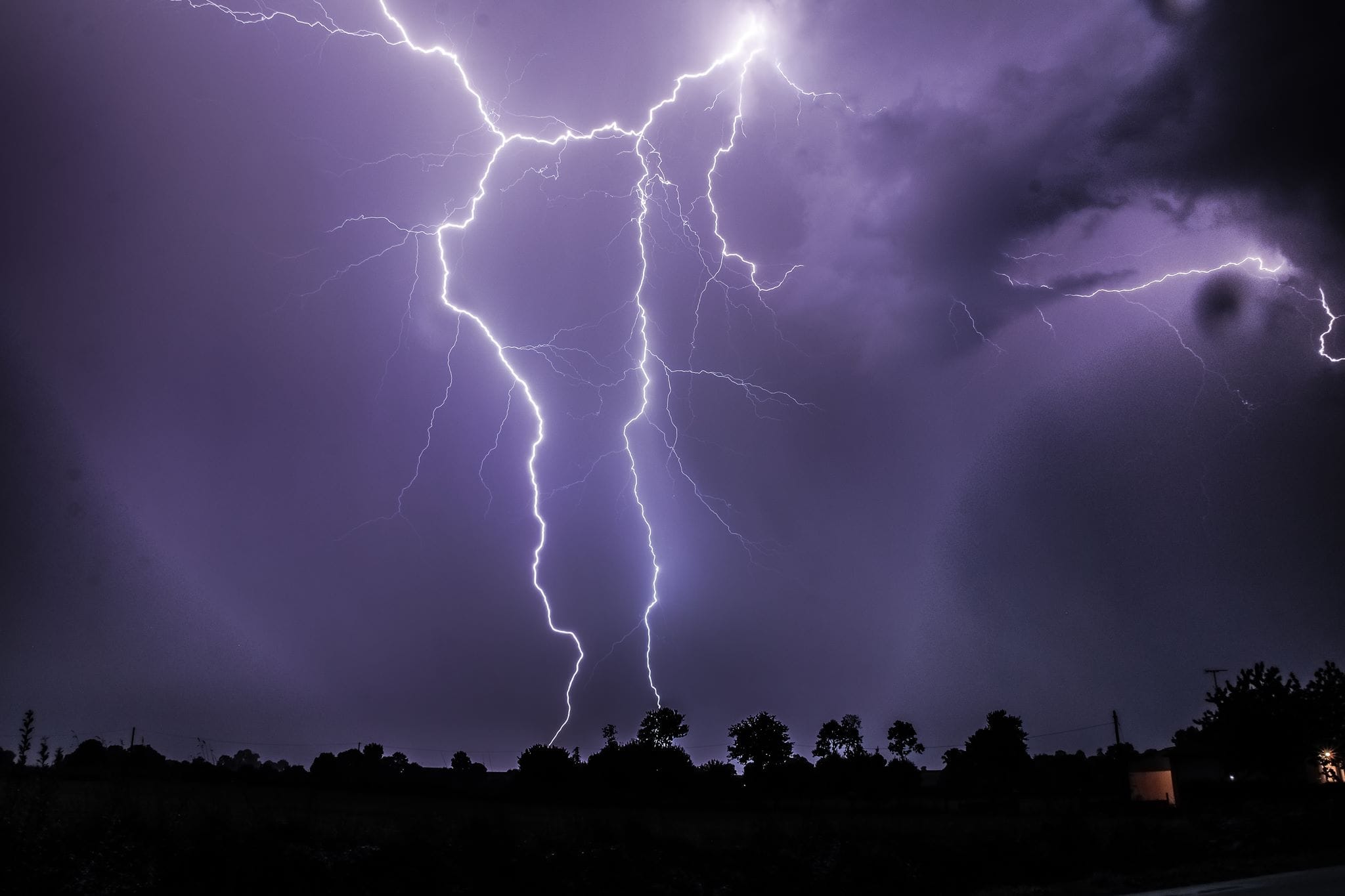 Orage tôt ce matin en Ille-et-Vilaine. - 27/08/2017 05:00 - Chris RUSSO