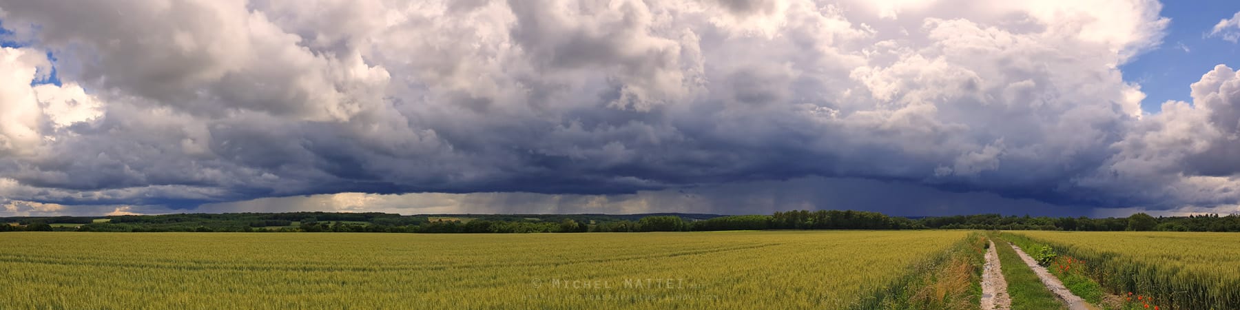 Une ligne de grain orageuse aborde la touraine par le sud ce mardi11 juin - 11/06/2019 17:45 - Michel Mattei