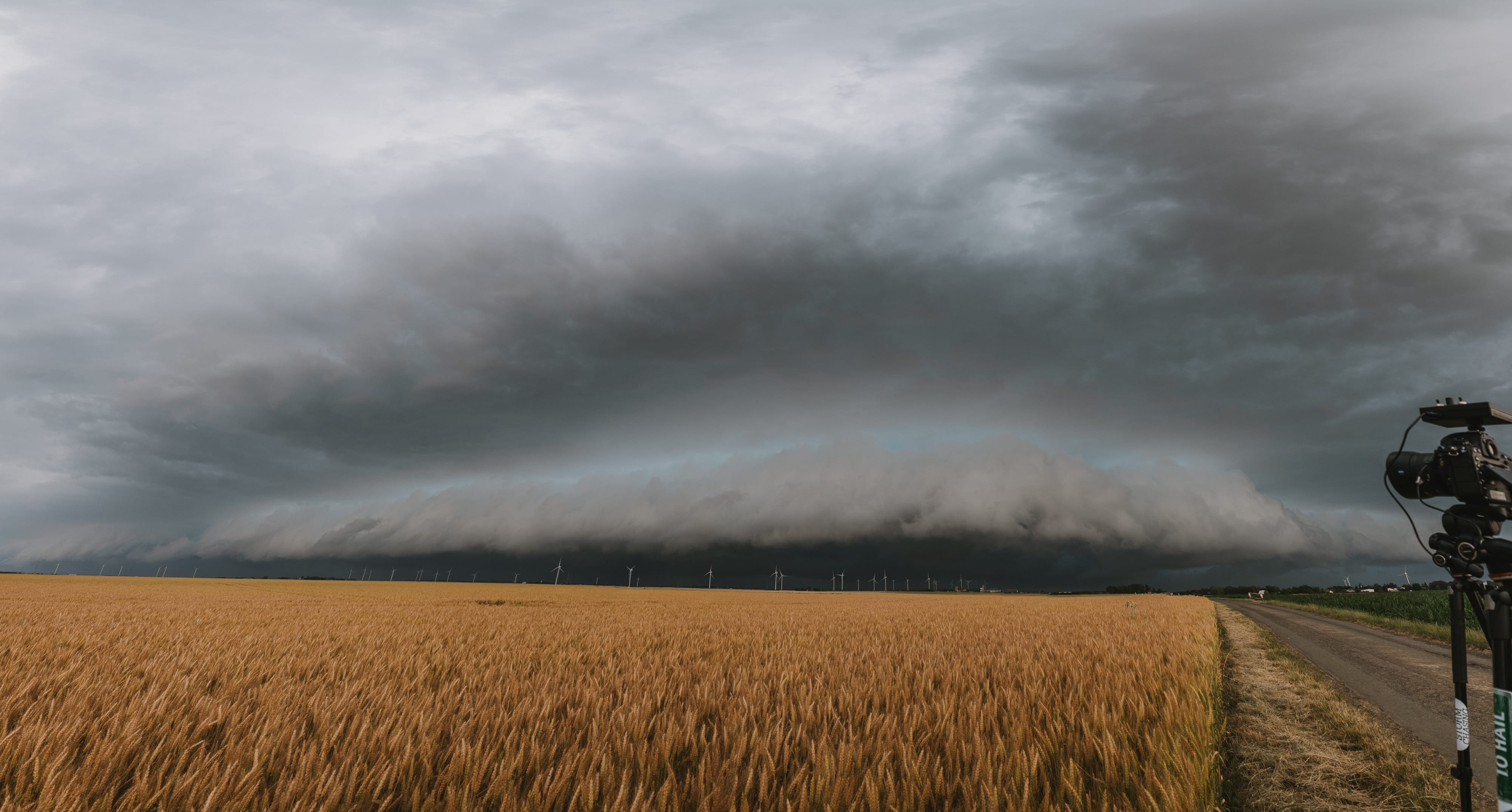 Arcus fraichement formé s'apprêtant à traverser les plaines de la Beauce - 18/06/2023 17:21 - Alain Leprevost