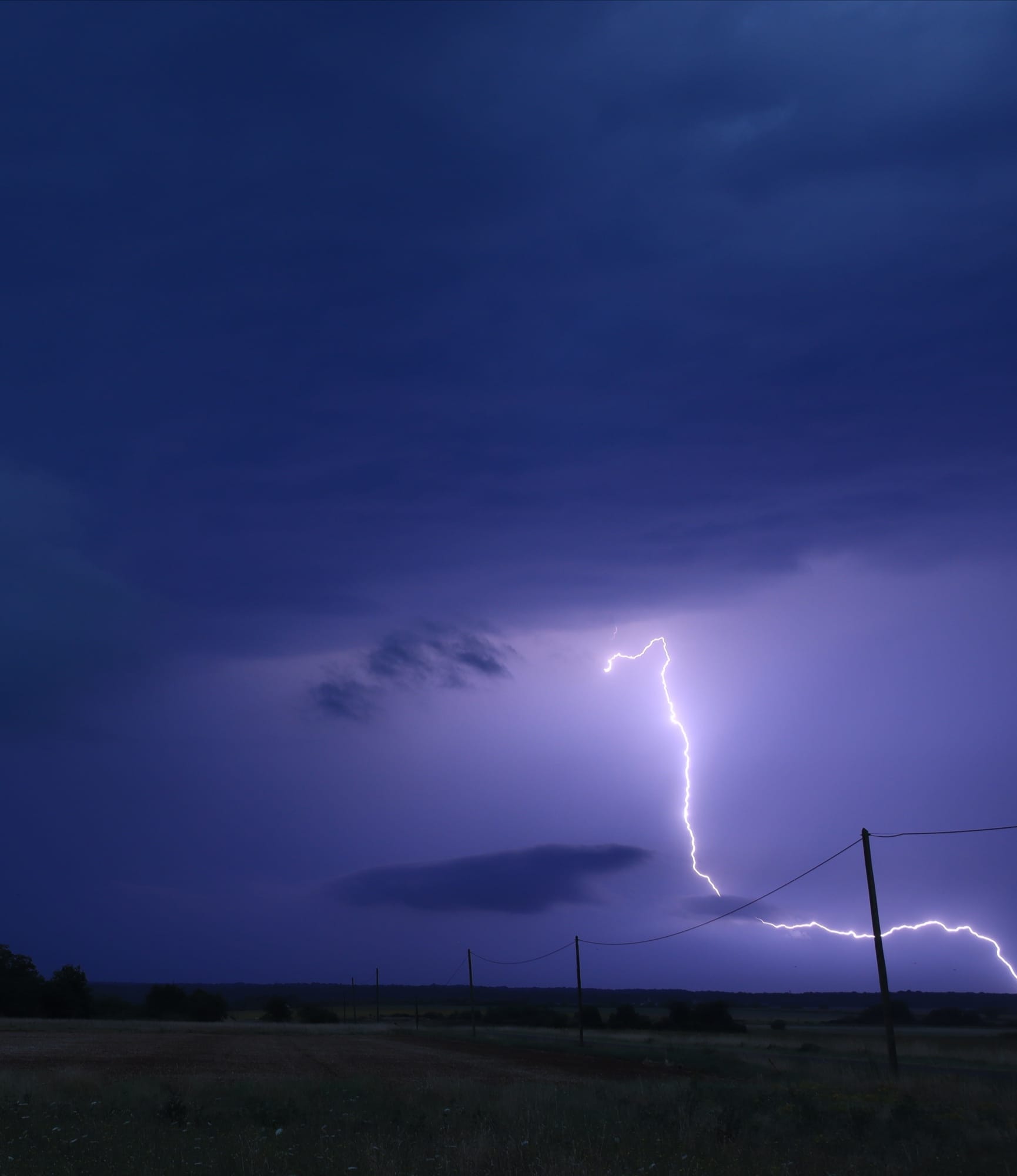 Orage matinal en direction de Bourges - 20/07/2022 06:44 - Bruno Creugny