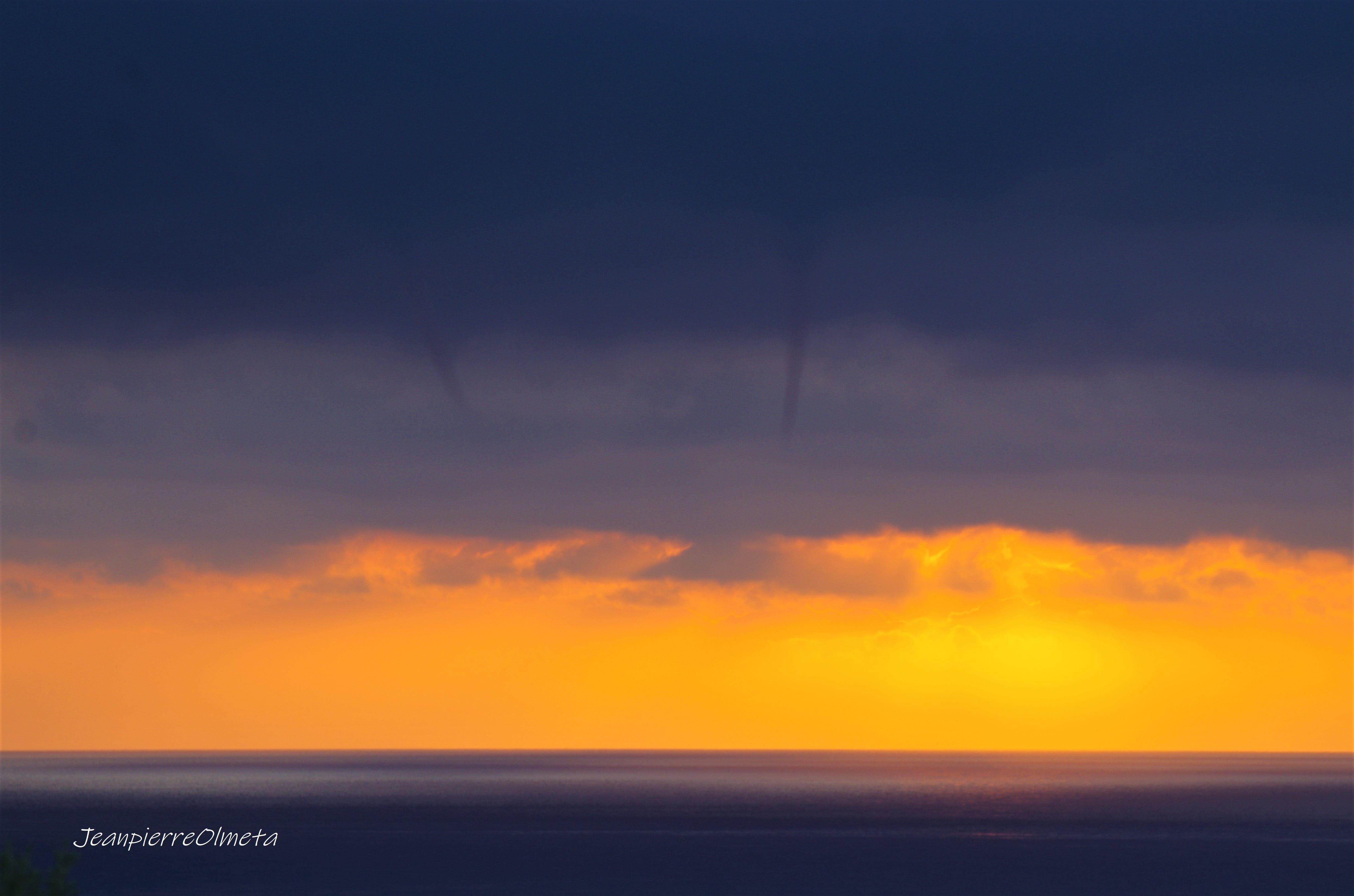 Bonjour 2 tubas ce matin à Bastia - 01/10/2019 07:45 - jeanpierre olmeta