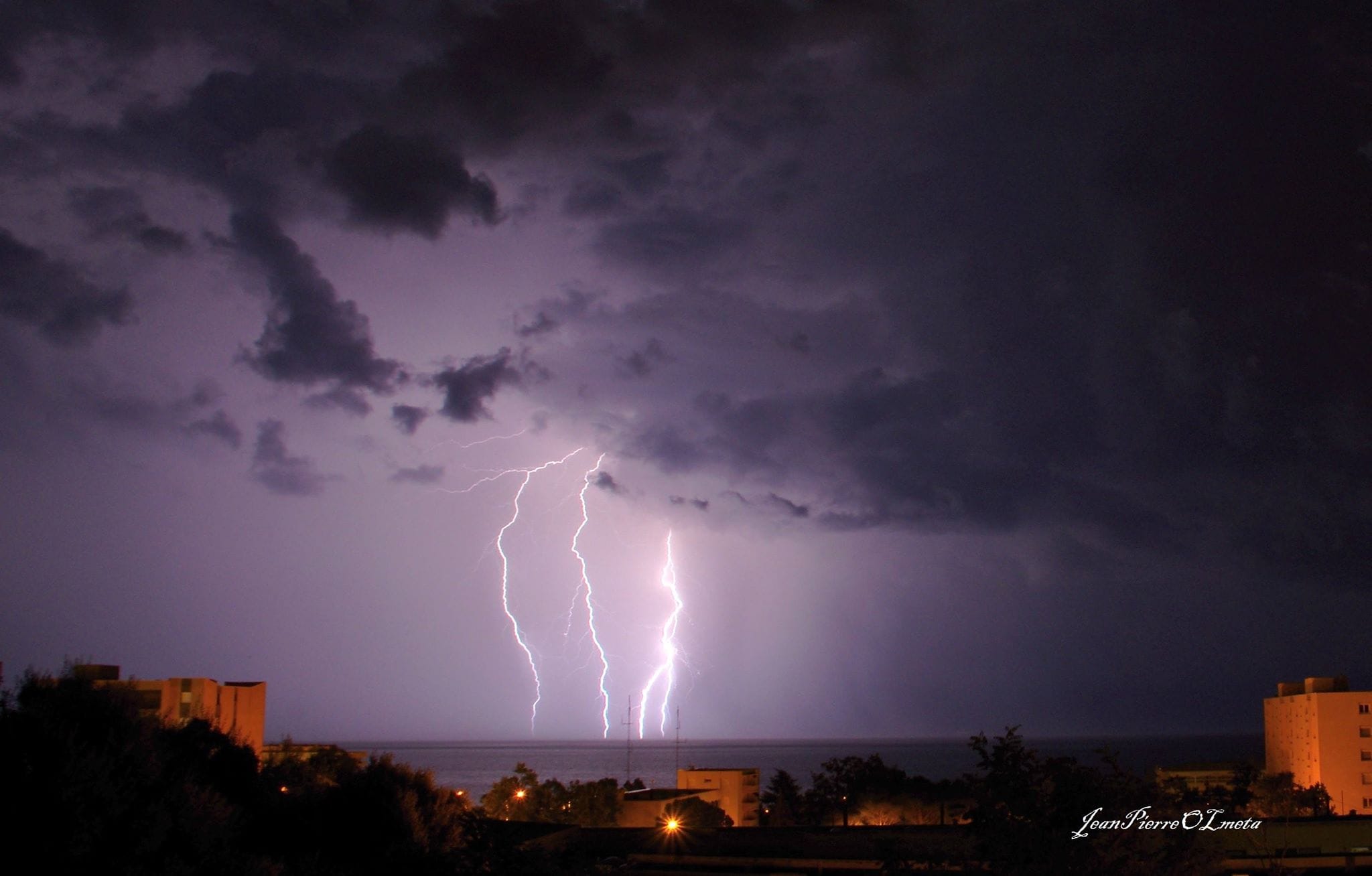 Au large de Bastia - 23/07/2018 03:00 - Jean Pierre Olmeta